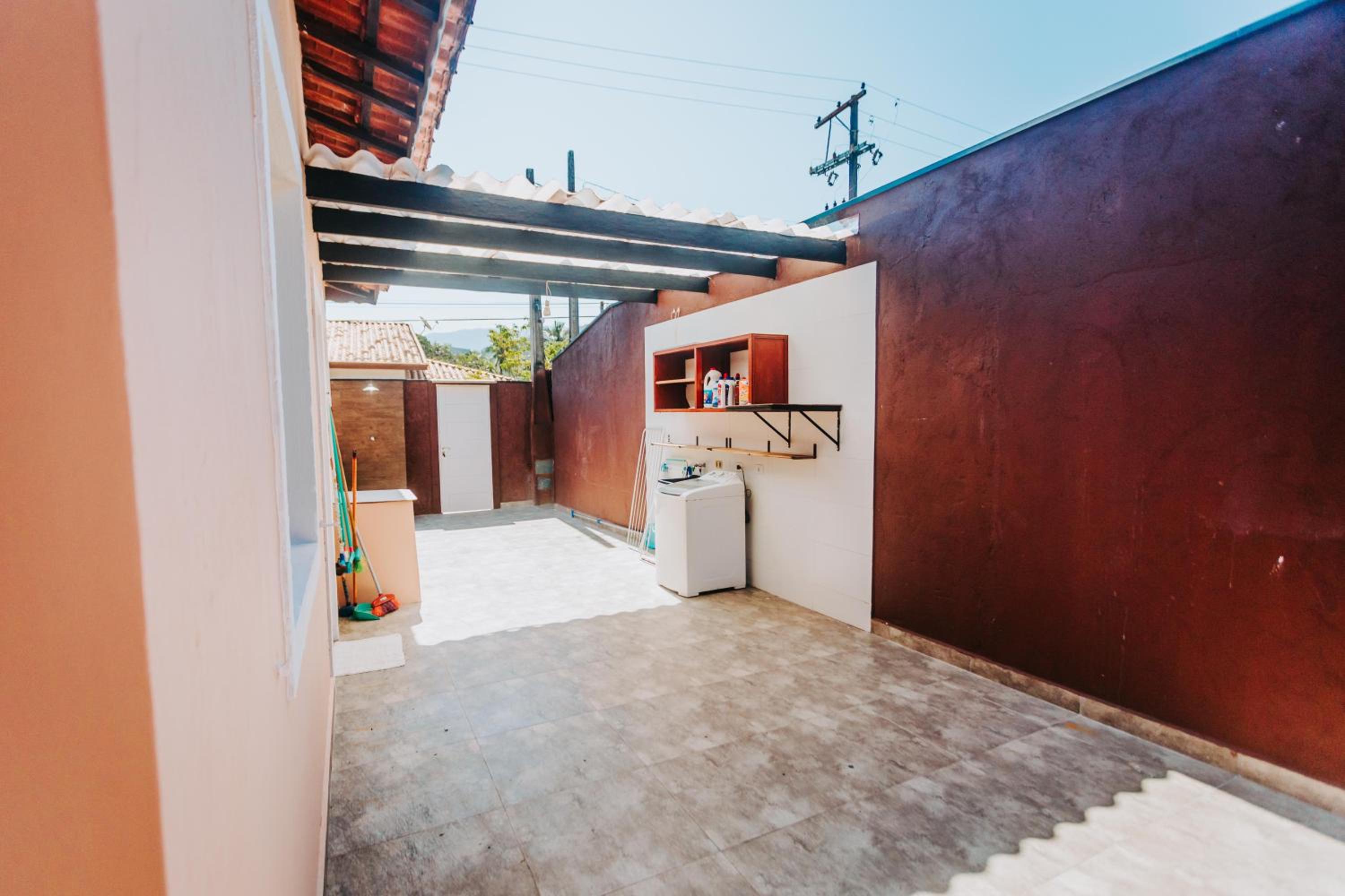Casa c/ Piscina e Área Gourmet Perto da Praia