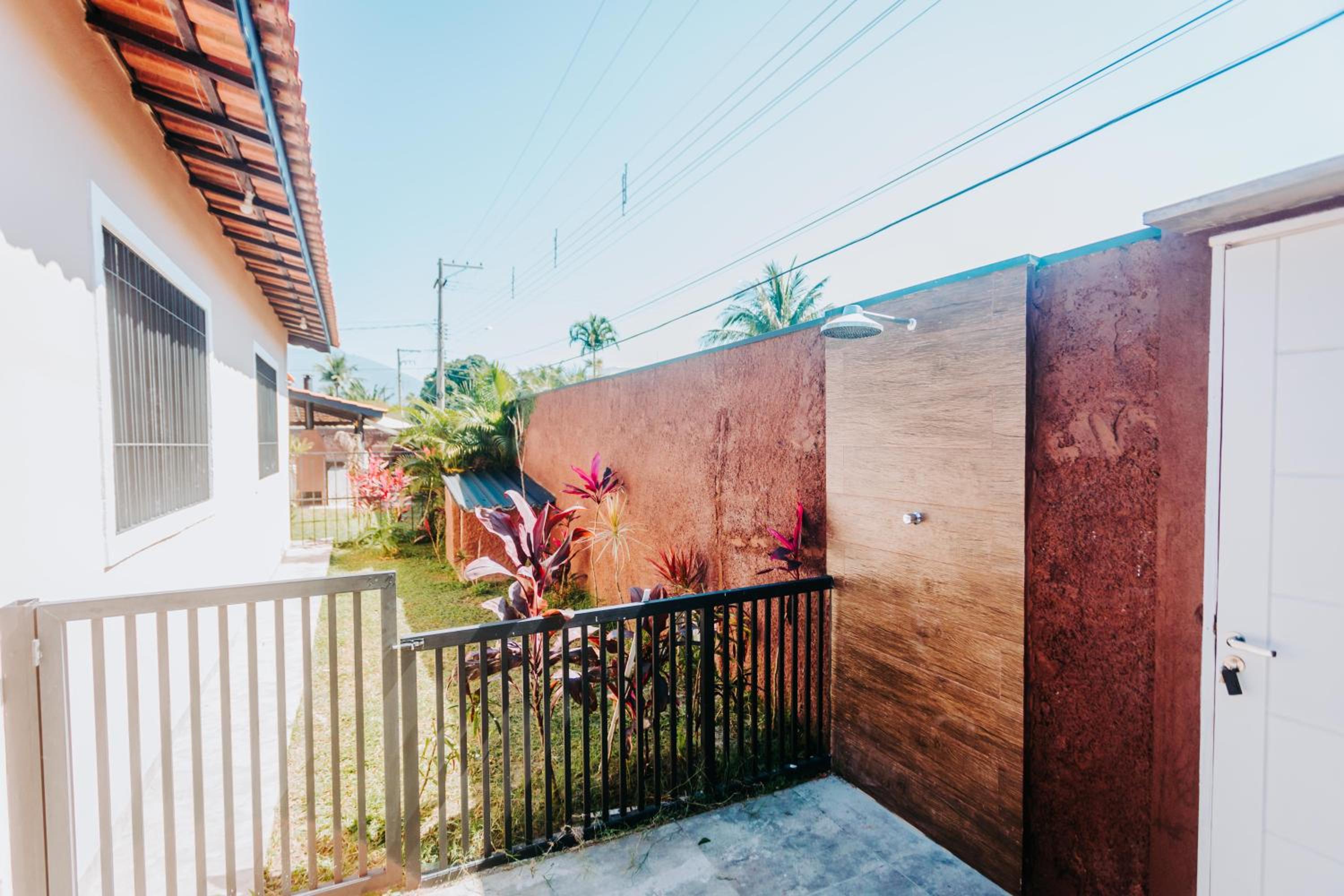 Casa c/ Piscina e Área Gourmet Perto da Praia