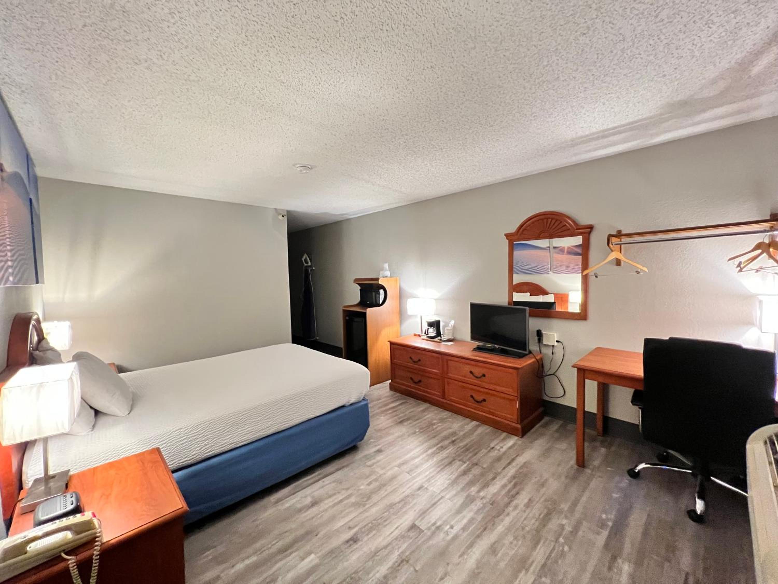 Antelope Inn  Suites - Property Image 28