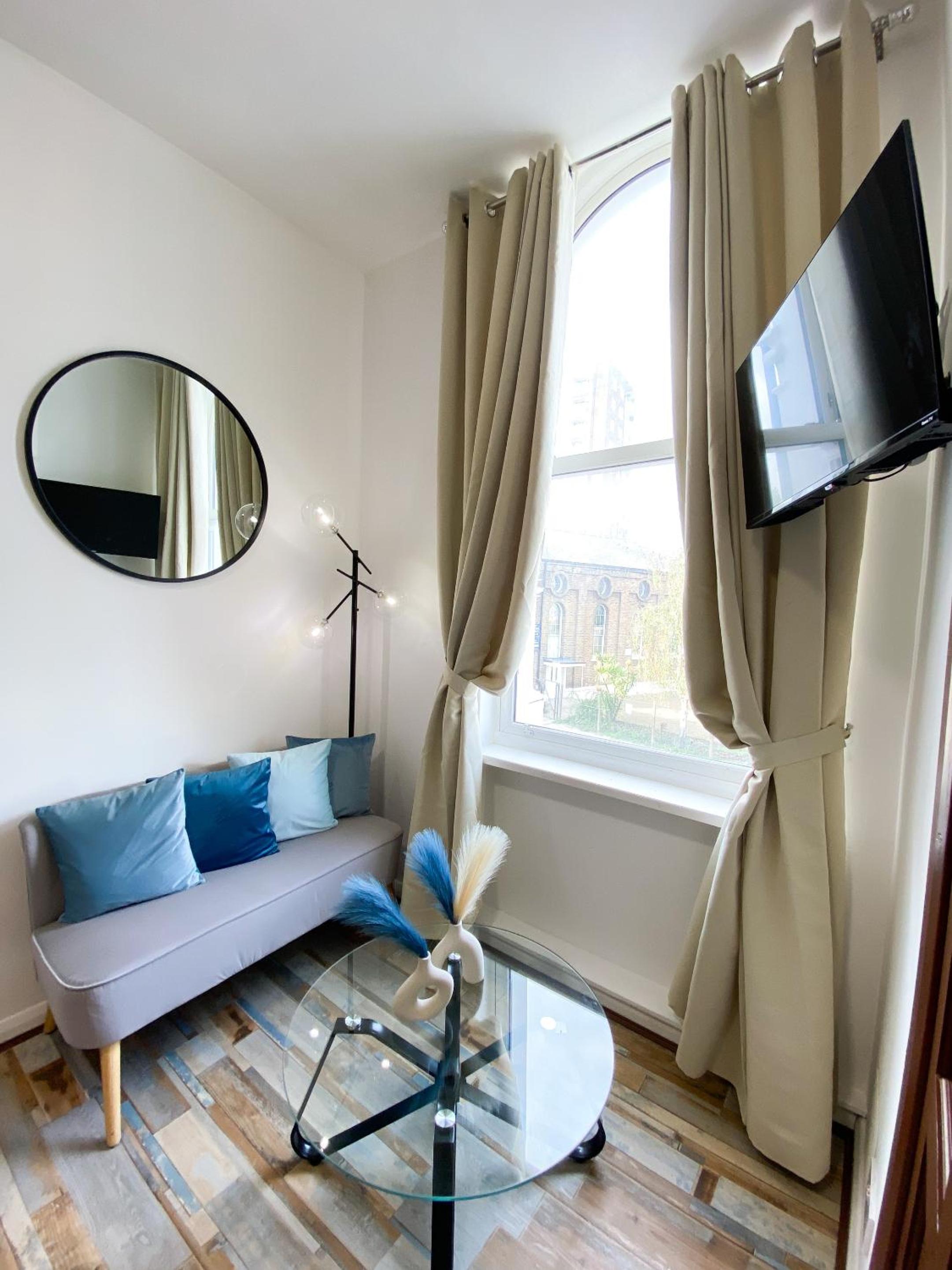 Modern studios Malvern Road