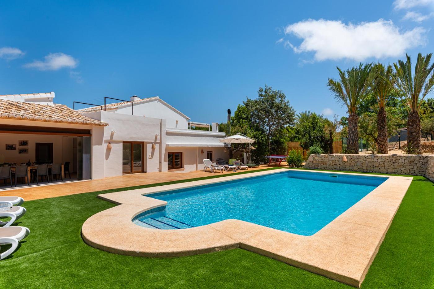 Villa Joan - PlusHolidays view 3