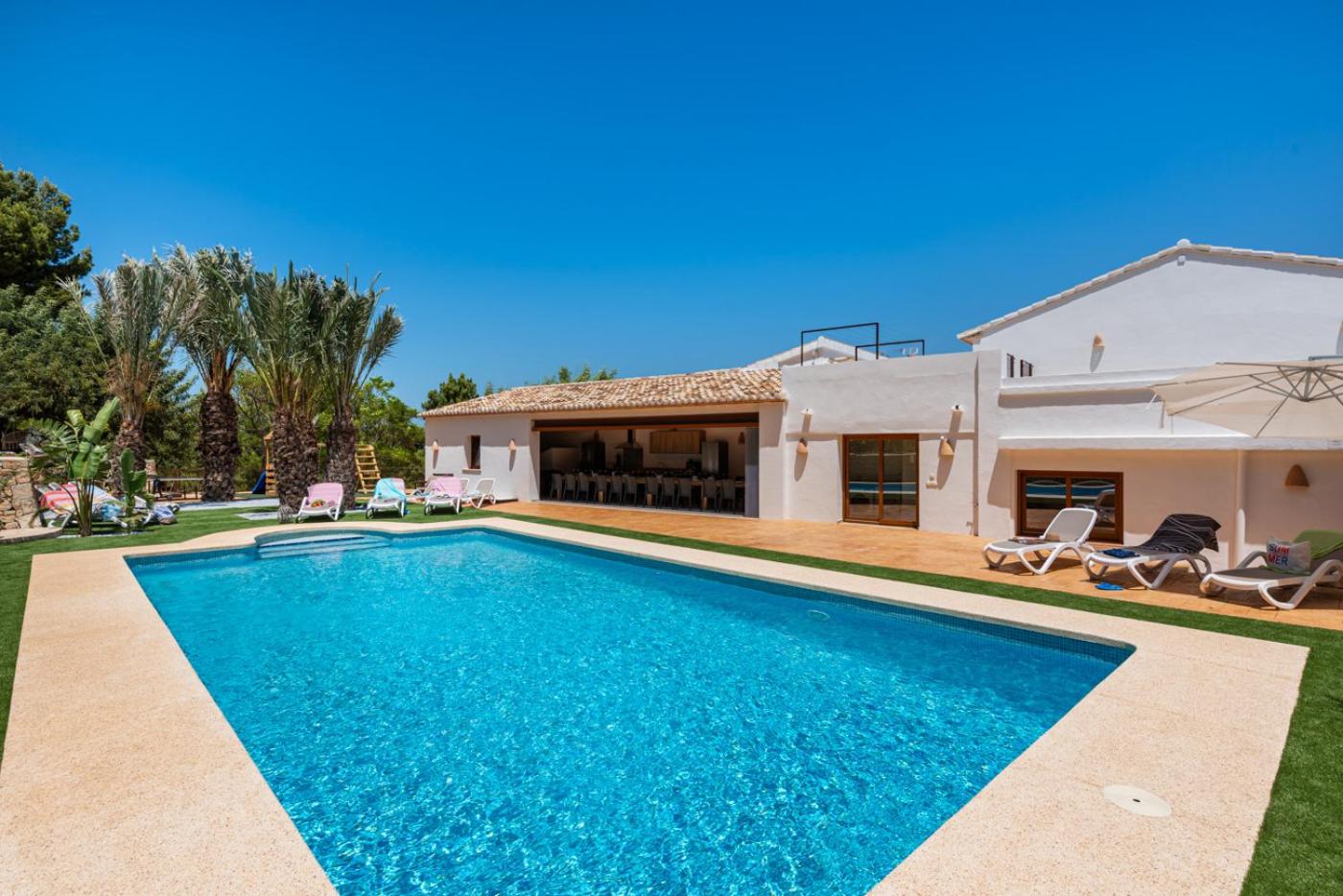 Villa Joan - PlusHolidays view 2