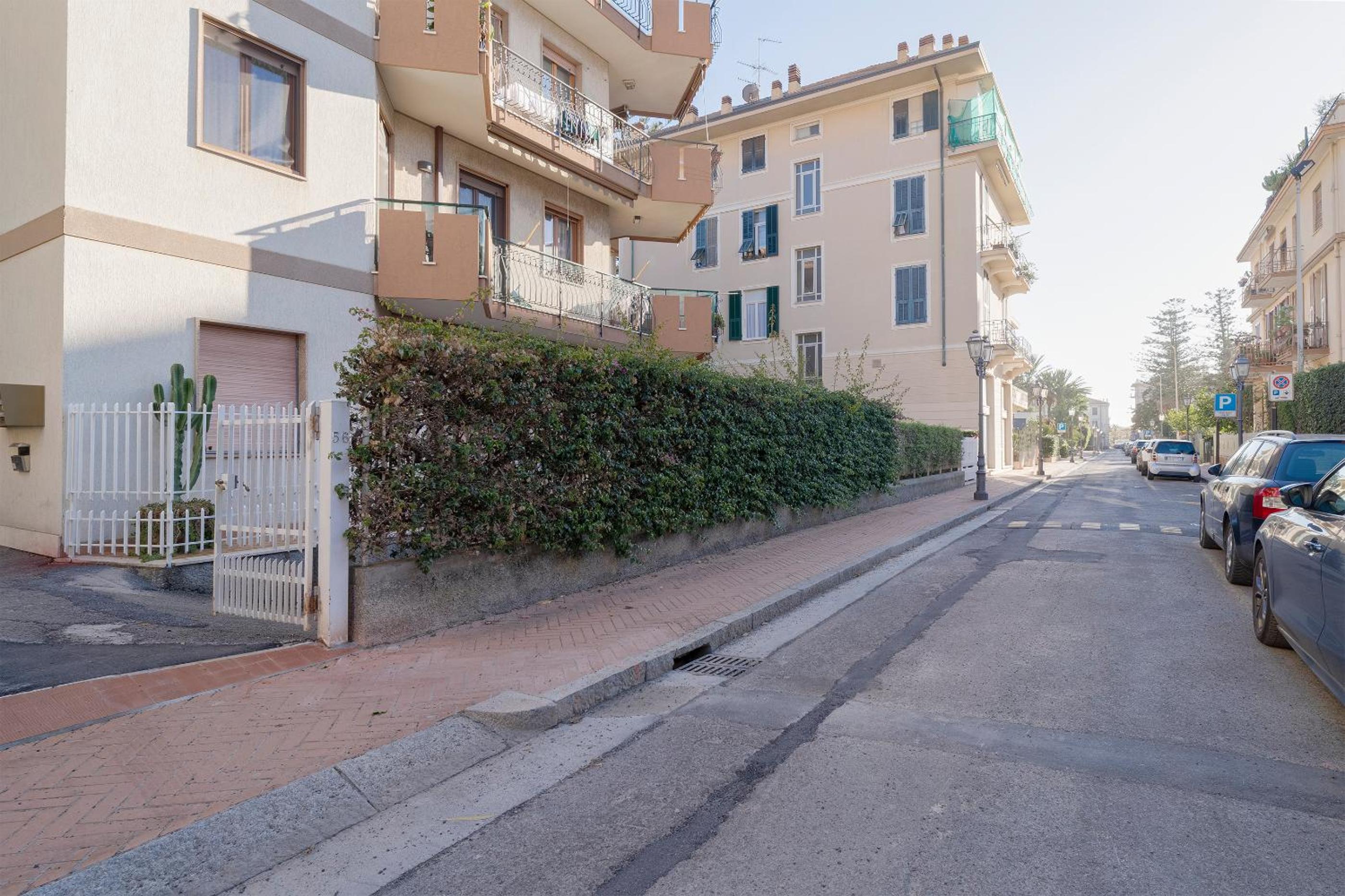 Il Giardino di Manù - Private Garden and Parking view 5