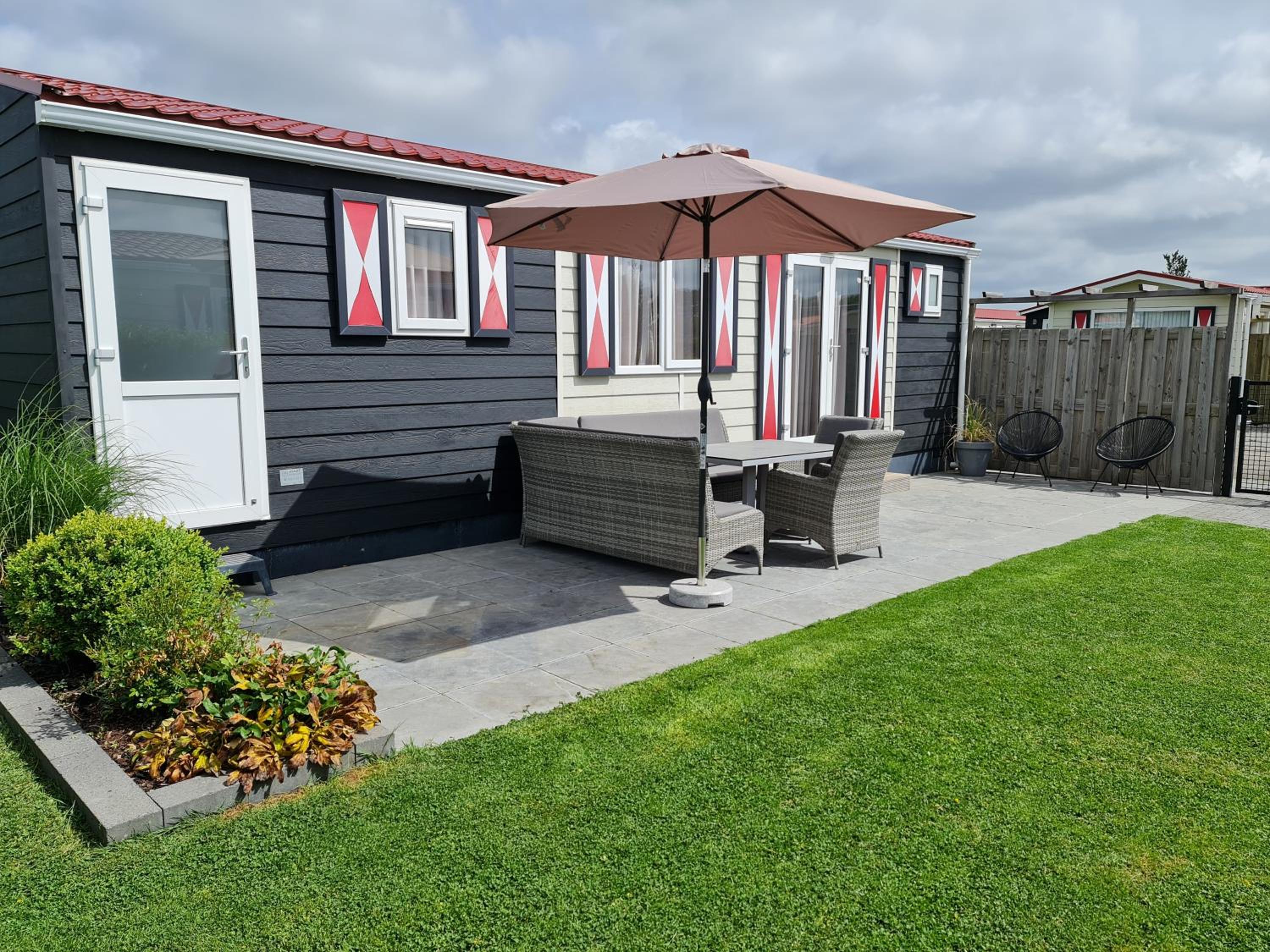 Chalet Veere - eingezäunter Garten, hundefreundlich & ruhig in Zeeland