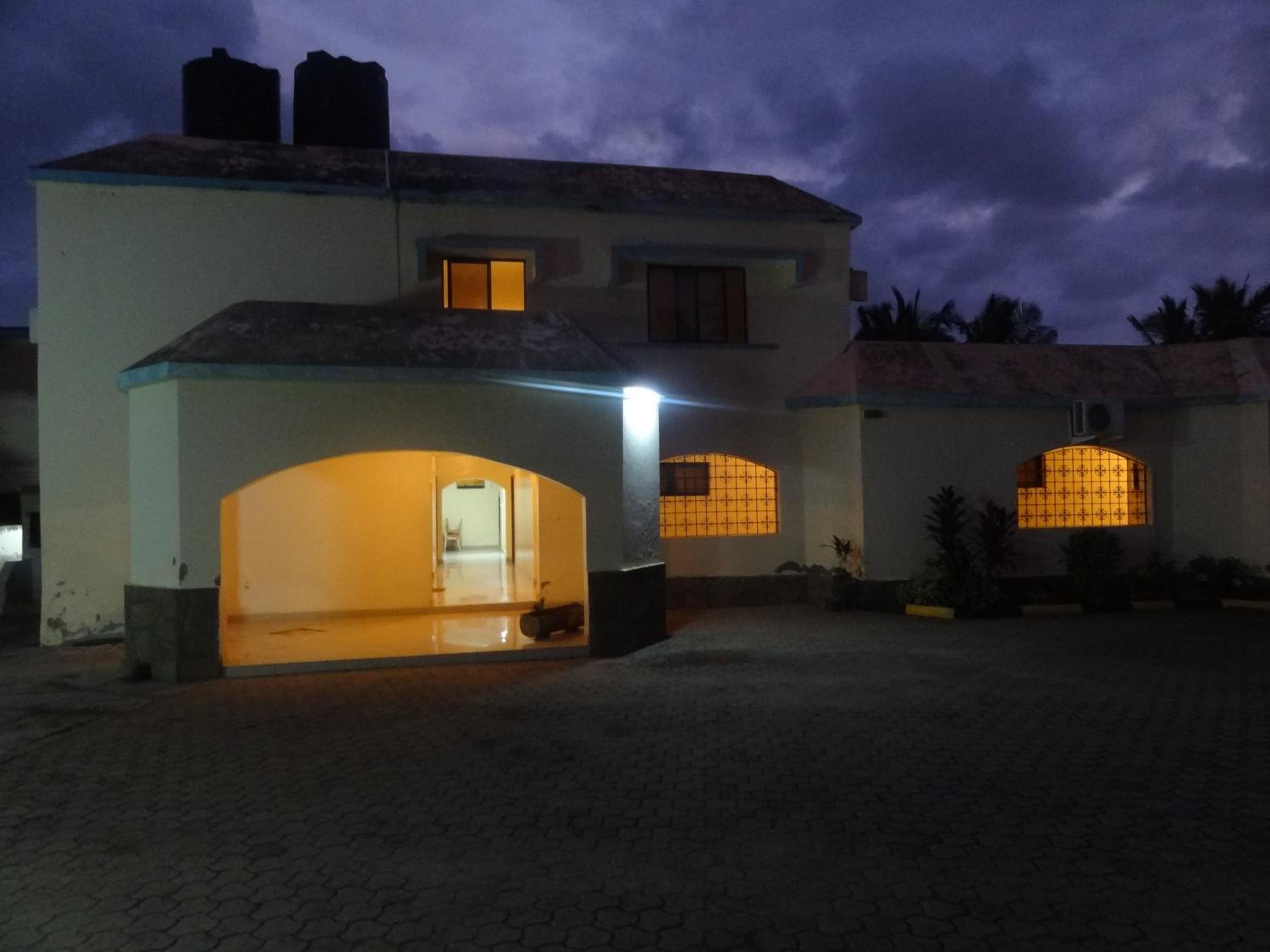 Glory Holiday Resort