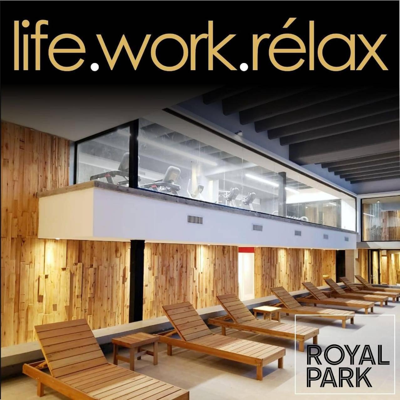 Nuevo Departamento de categoría de 2 ambientes con cochera, gimnasio, pileta climatizada y amenities premium en ROYAL PARK Mar del Plata, excelente ubicaci