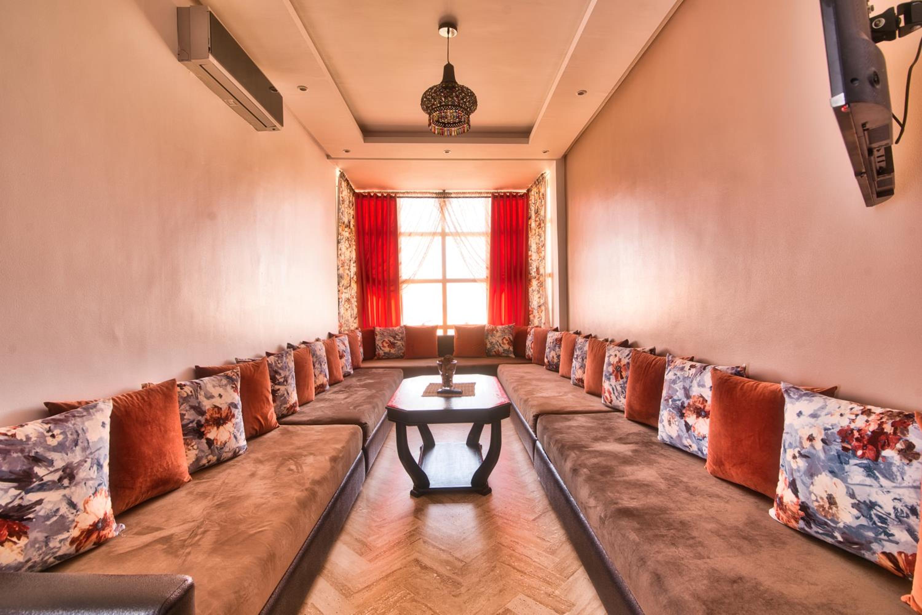 lounge