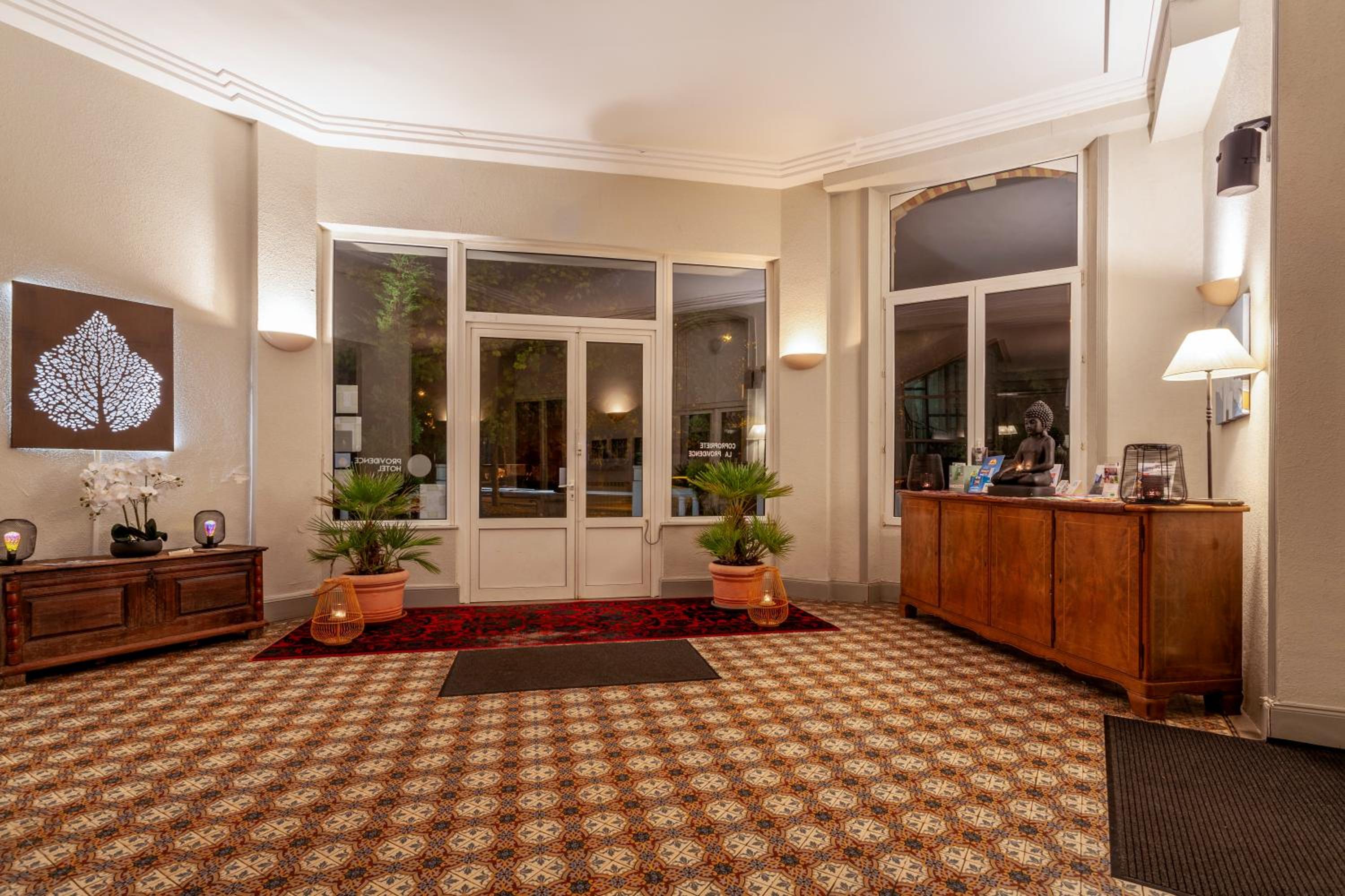 Providence Hotel en Vittel — recepcion & lobby