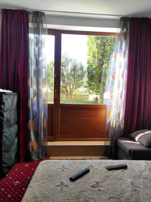 Flat Cedar Lodge 2min walk to gondola