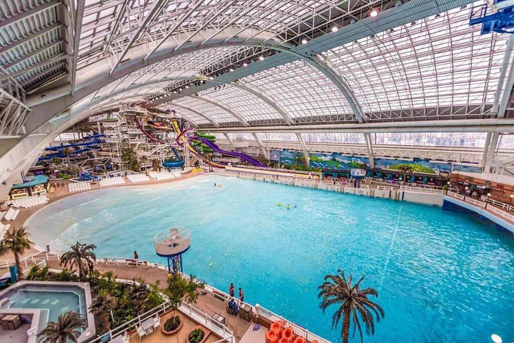 BoHo Chic Suite - Long Stays - Fireplace - Garage