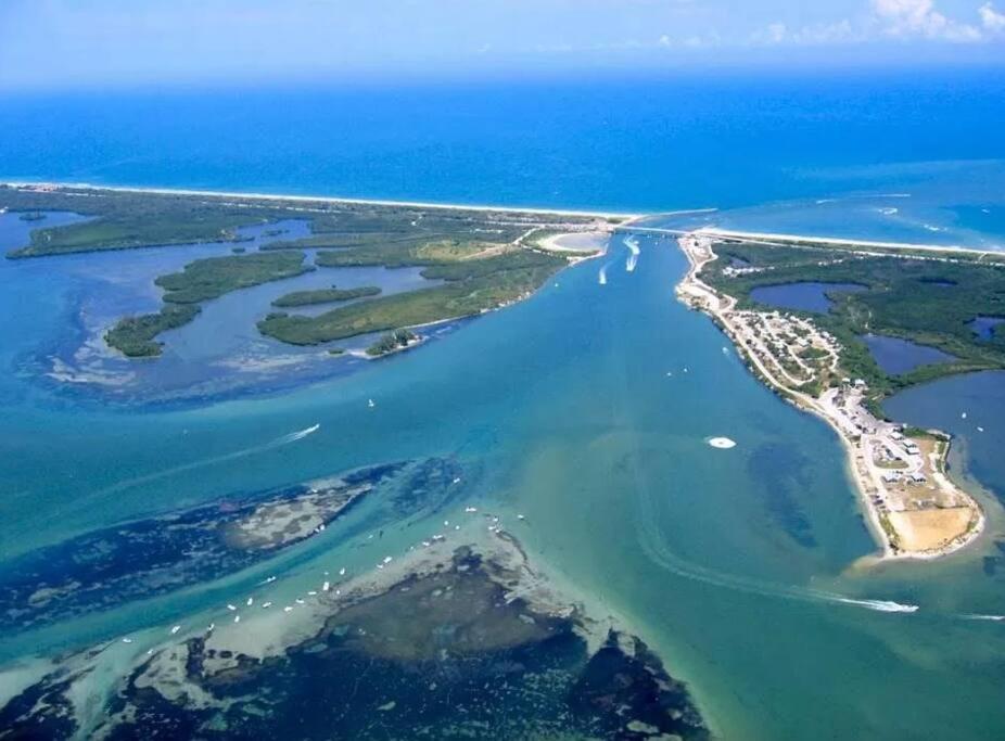 Beach Paradise Getaway - 200ft from Beach! view 3