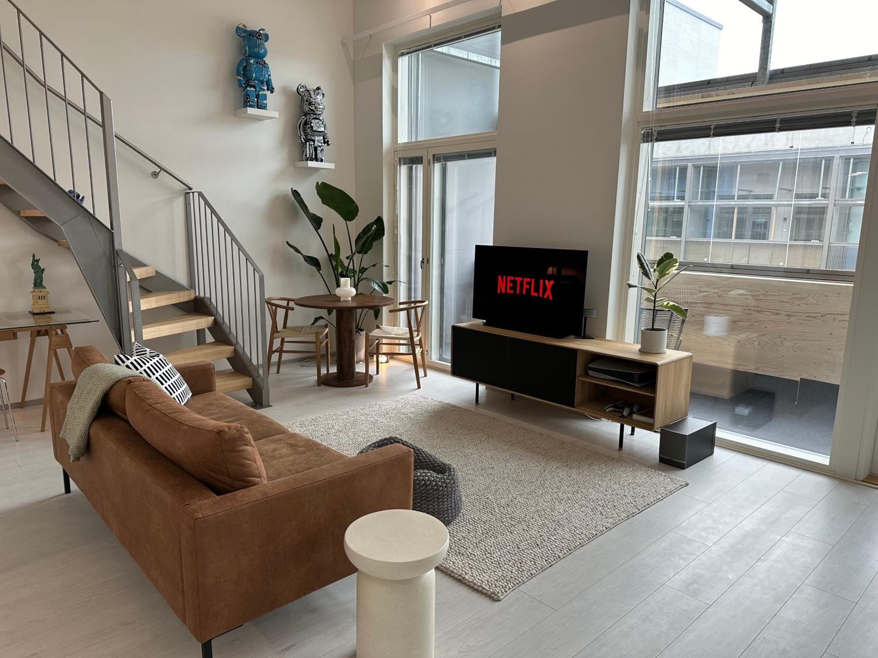 Spacious Design Loft near Metro