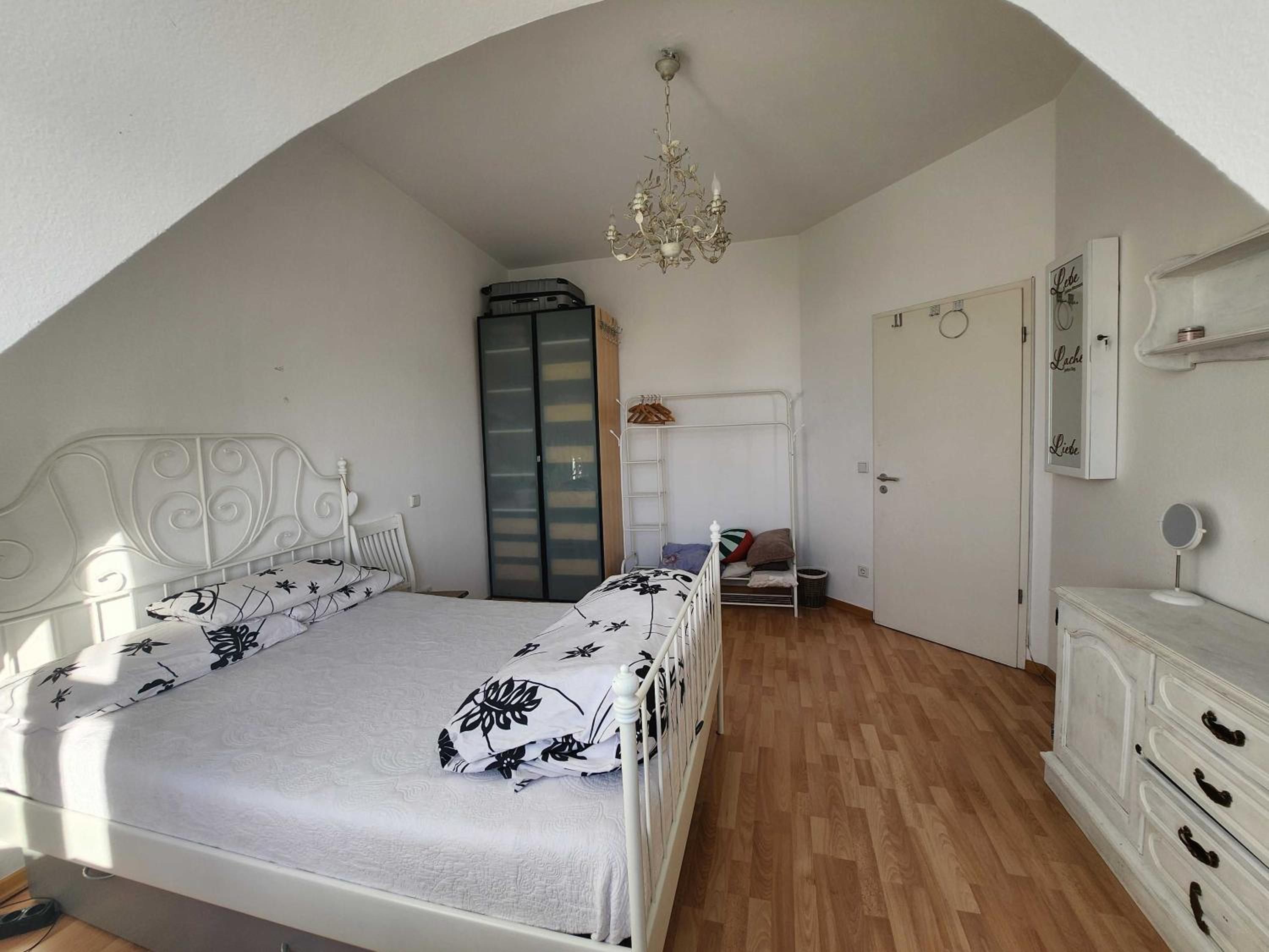 One Private room available in a two room apartment in Tegel, Berlin