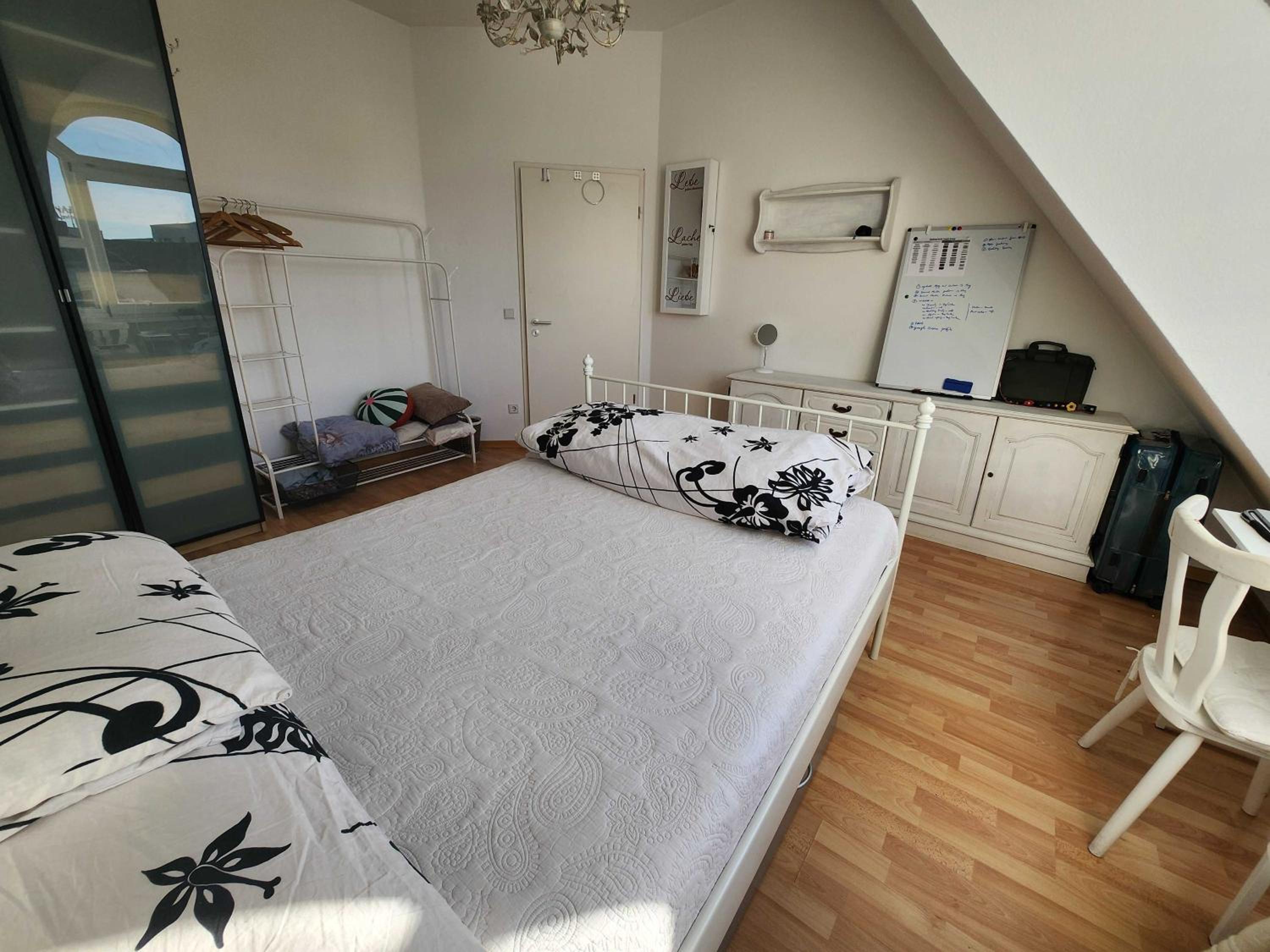 One Private room available in a two room apartment in Tegel, Berlin