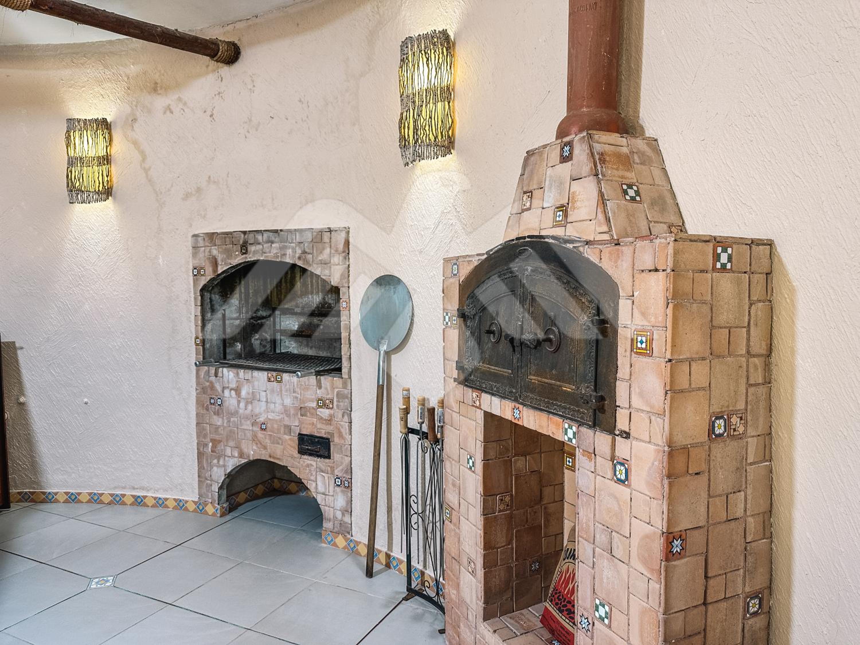 Casa em Campos do Jordão próximo do Capivari com 4 Suítes
