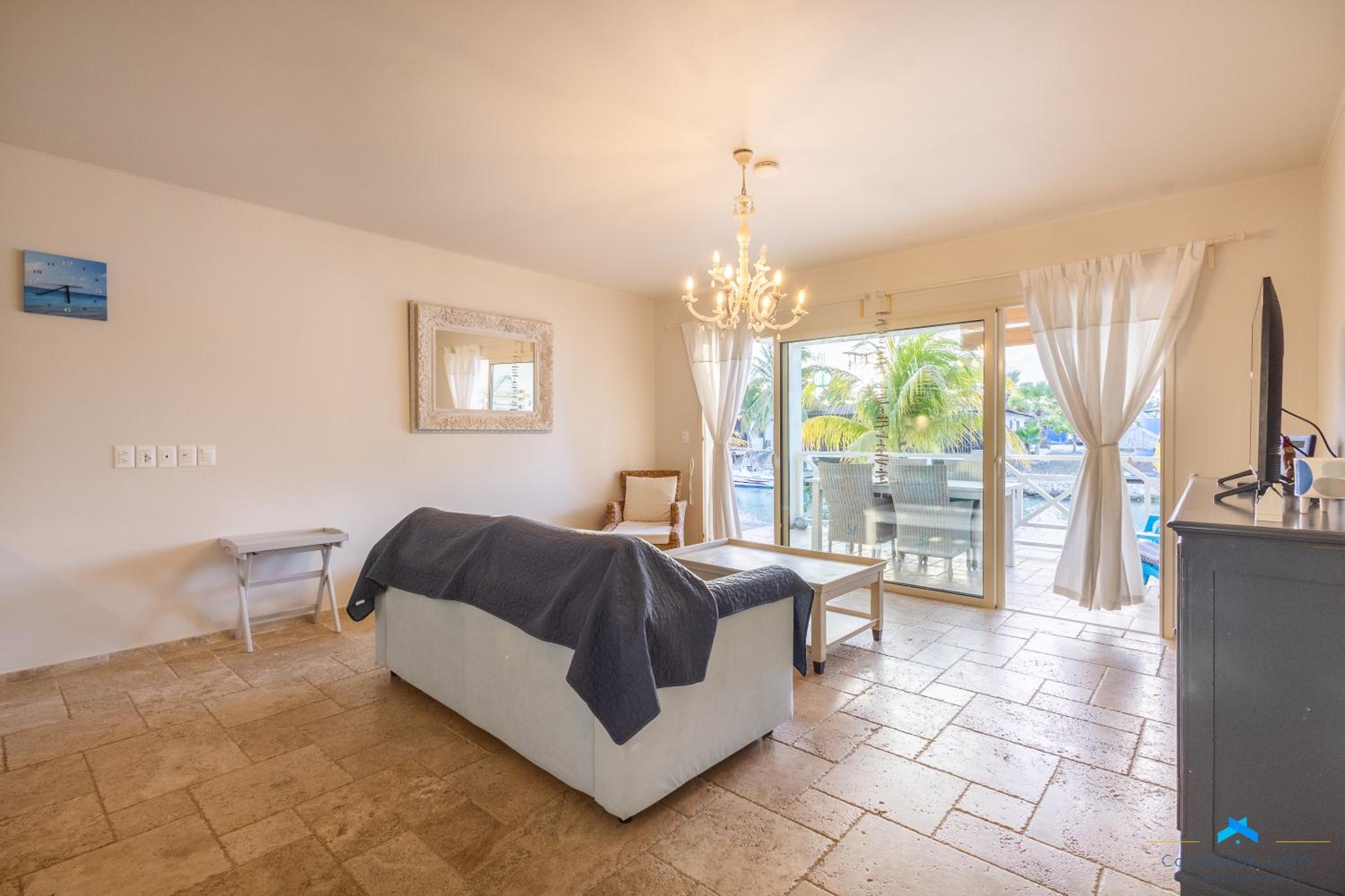 Beautiful condo // water view