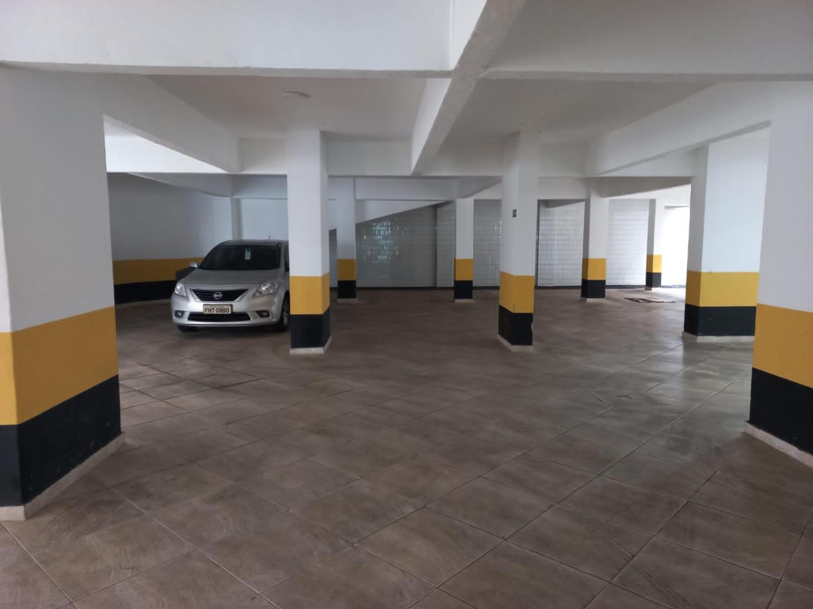 Apto Alto padrão com grande sacada 1 quadra e meia da Praia (Ocian)