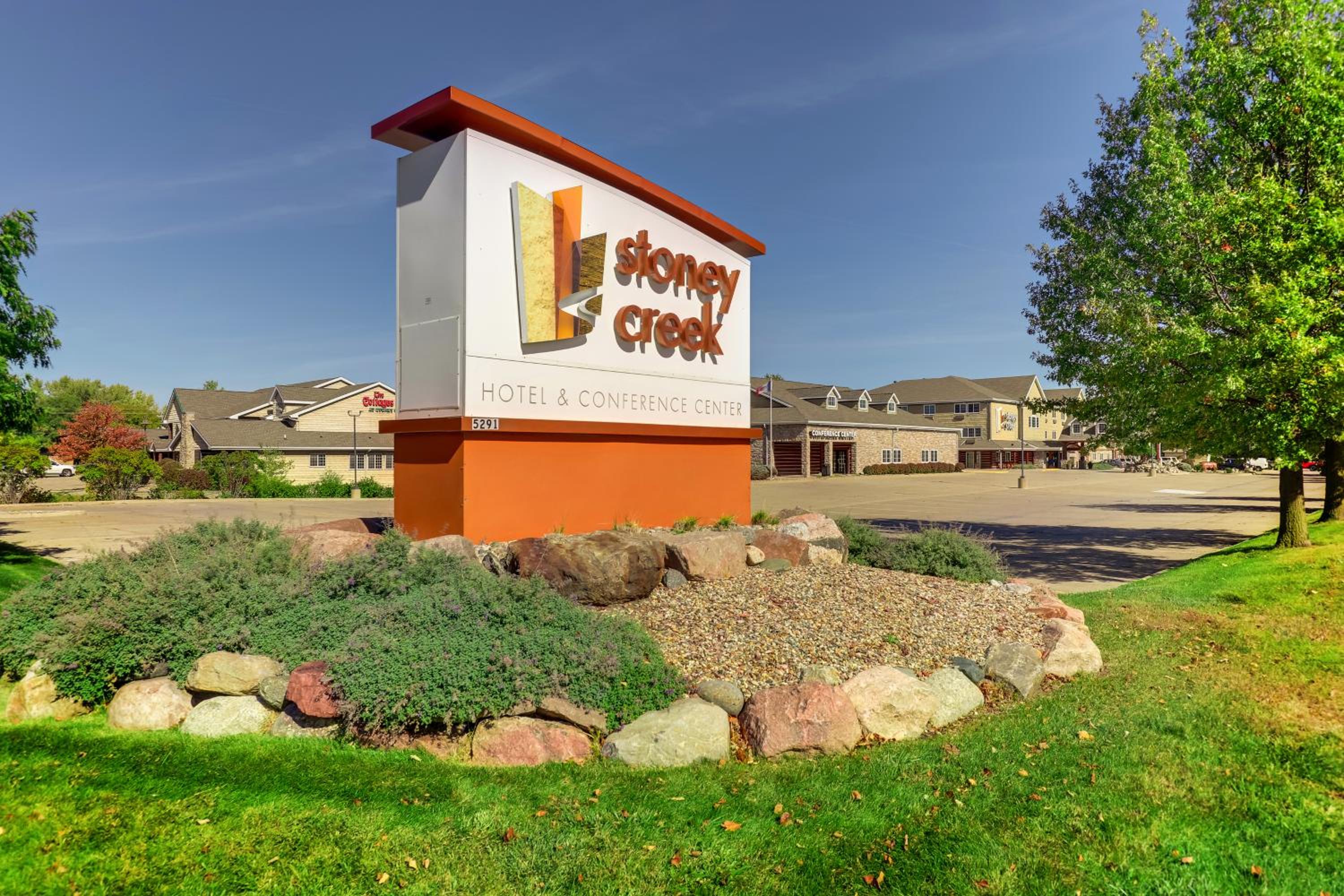 Des Moines Vacations - Stoney Creek Hotel Des Moines - Johnston - Property Image 2