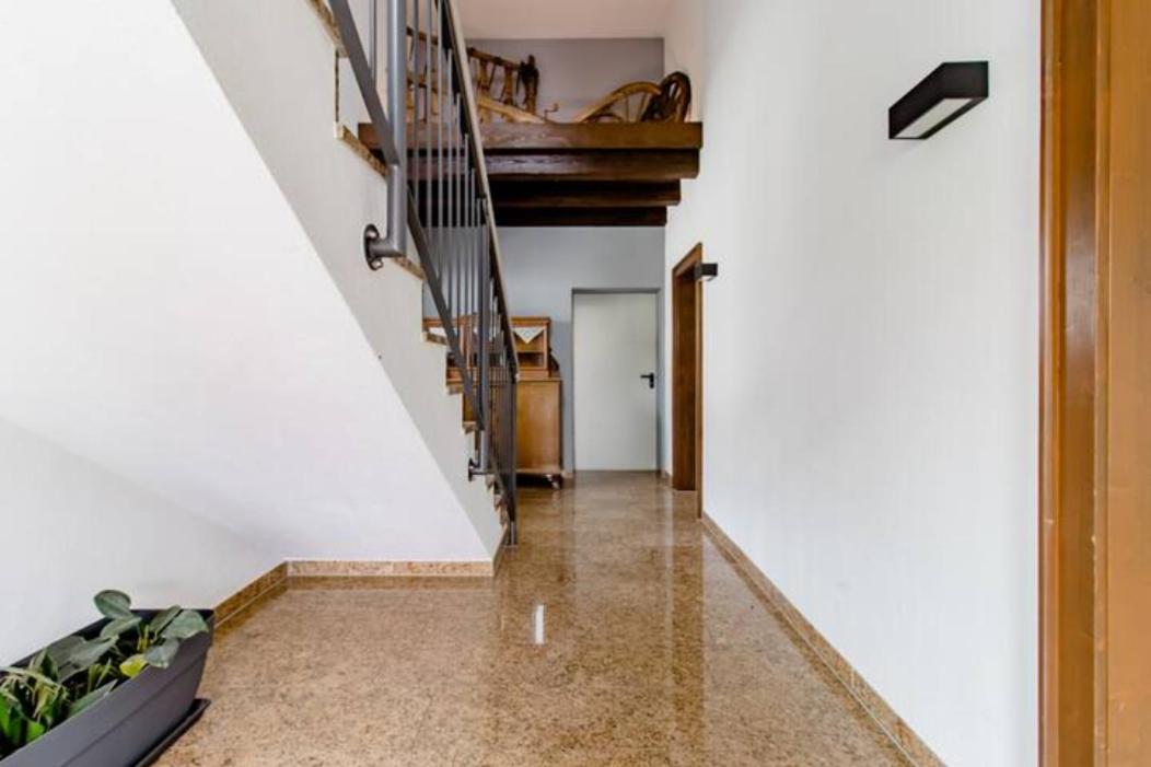 Modernes Doppelzimmer mit Bad & AC in Kehl Goldscheuer - 1A Guesthouse