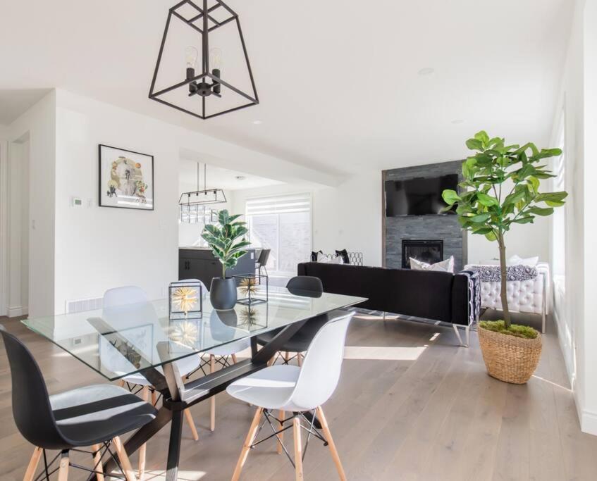 Comfortable Lux, Sleeps 10, PingPong, Movie Room