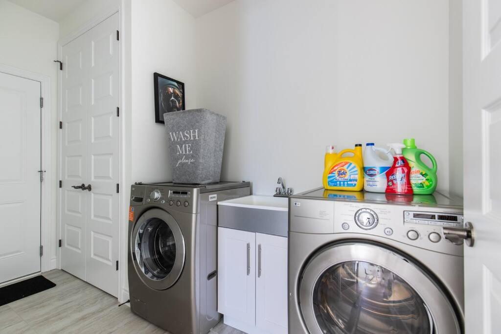 Comfortable Lux, Sleeps 10, PingPong, Movie Room