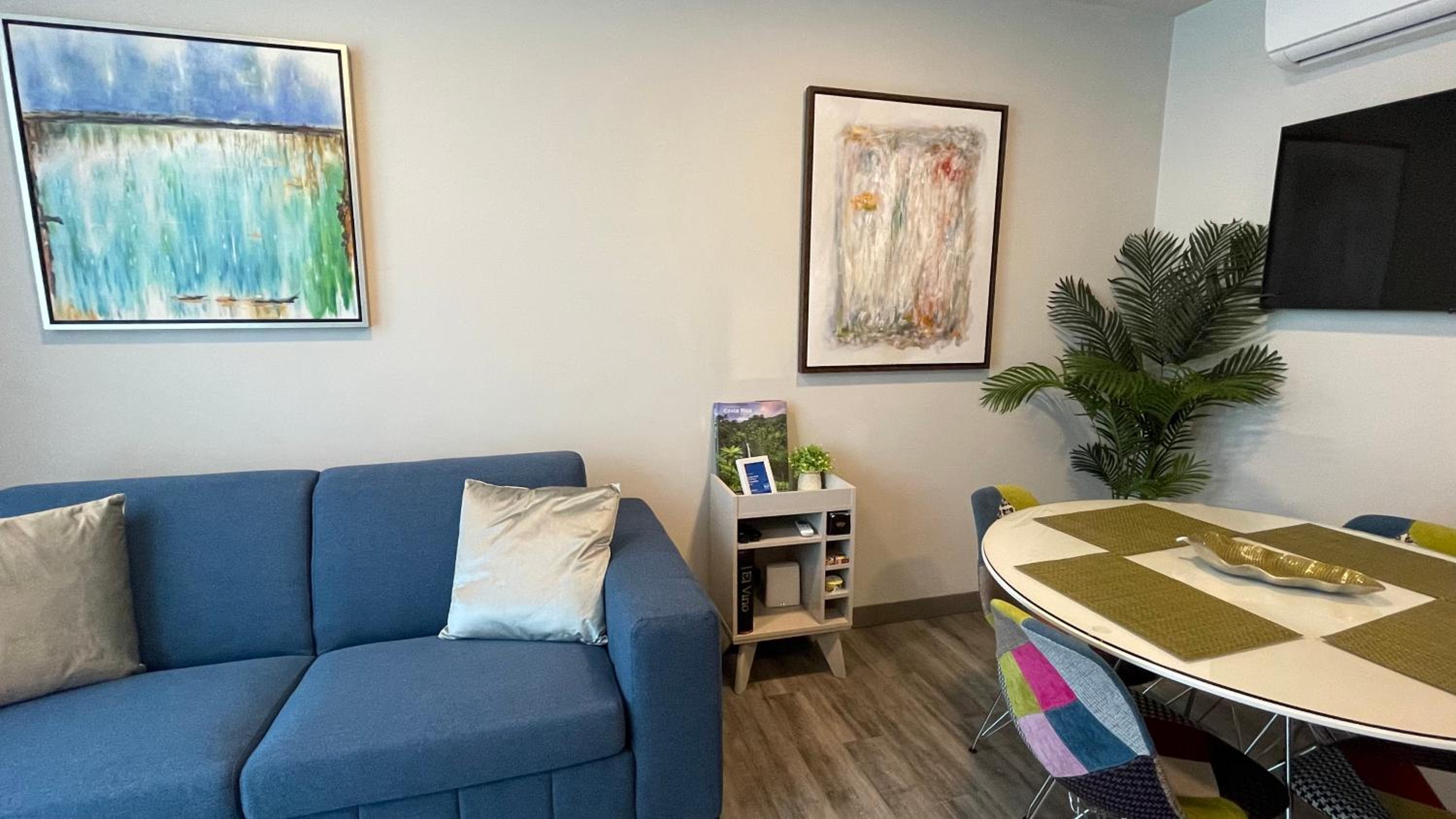 Cozy apartment with terrace, SJ Cosmopolitan Tower #402