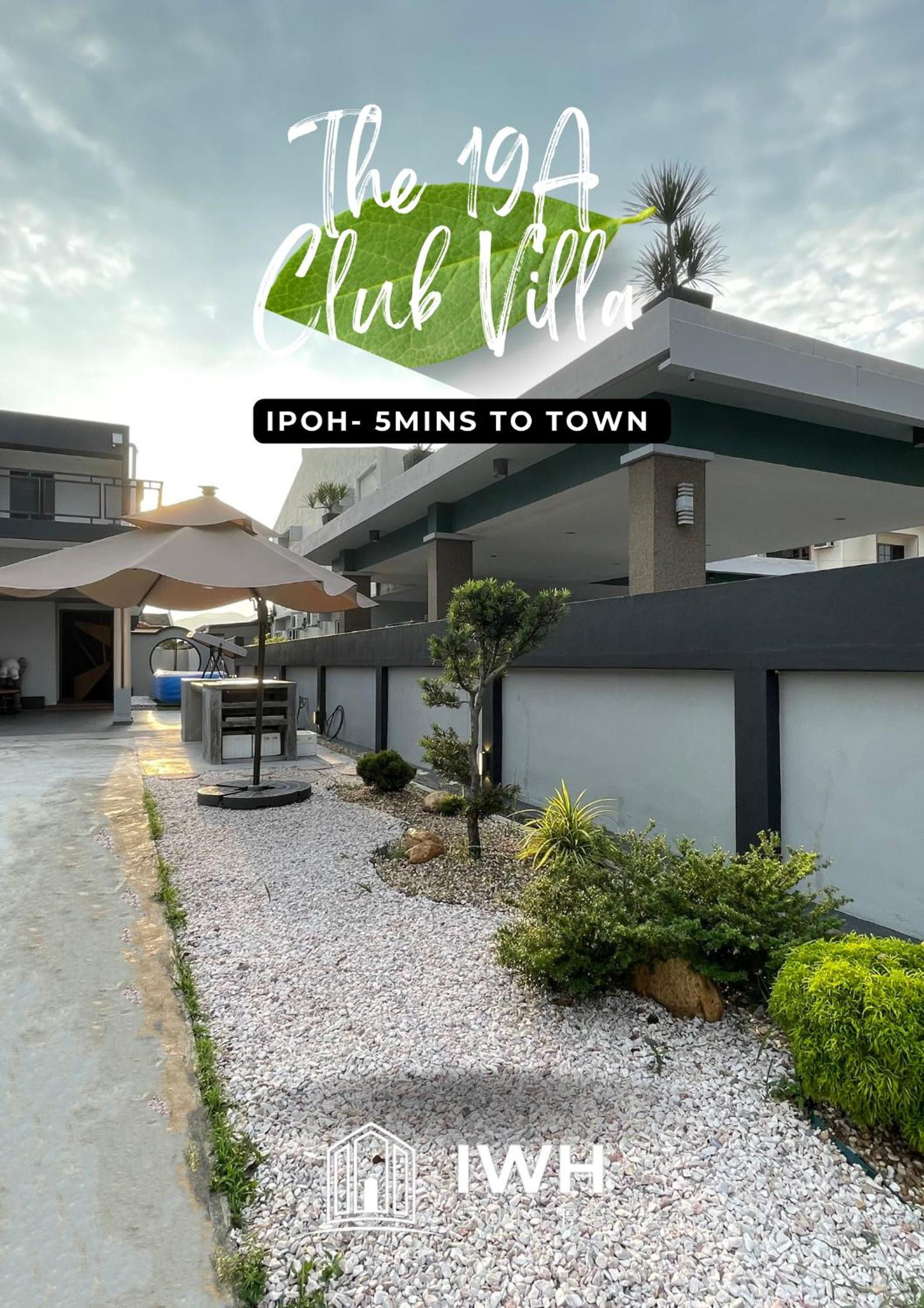 Ipoh 19A Villa for 12pax 6 Carpark with BBQ by IWH