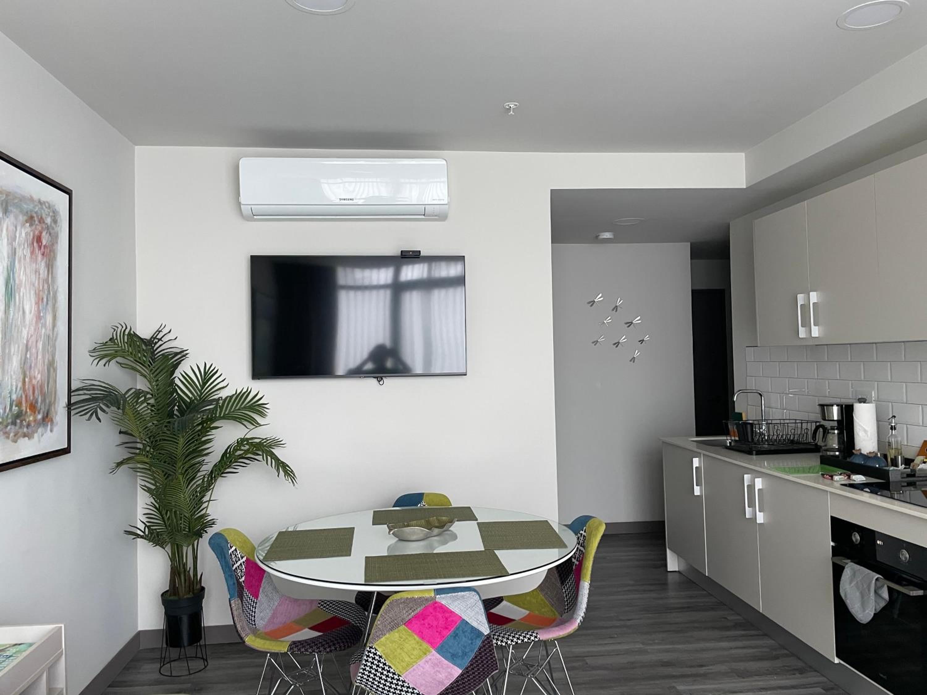 Cozy apartment with terrace, SJ Cosmopolitan Tower #402