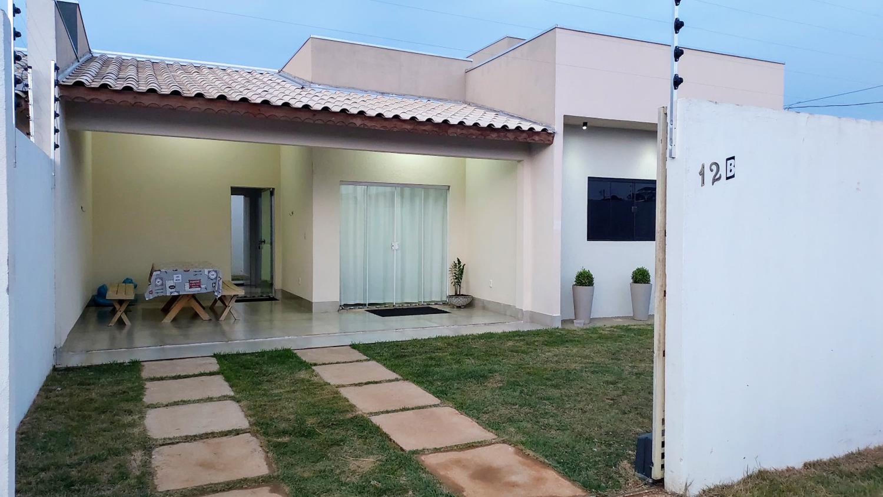 Bela casa nova na Chapada dos Guimarães