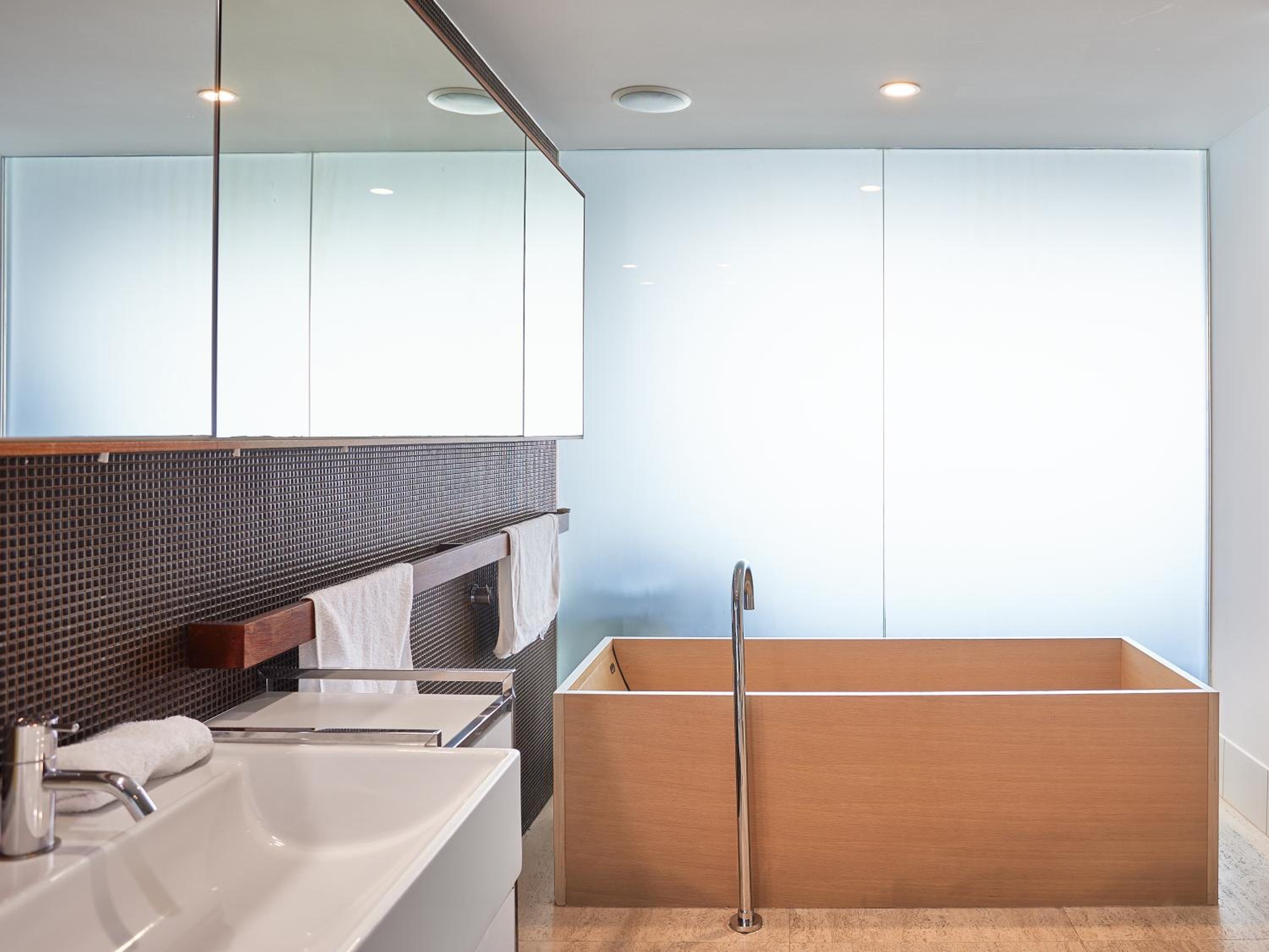 Serain Residences on 9 Hamilton Avenue