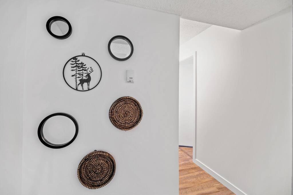 Modern 2BR with Free Parking and Newly Renovated