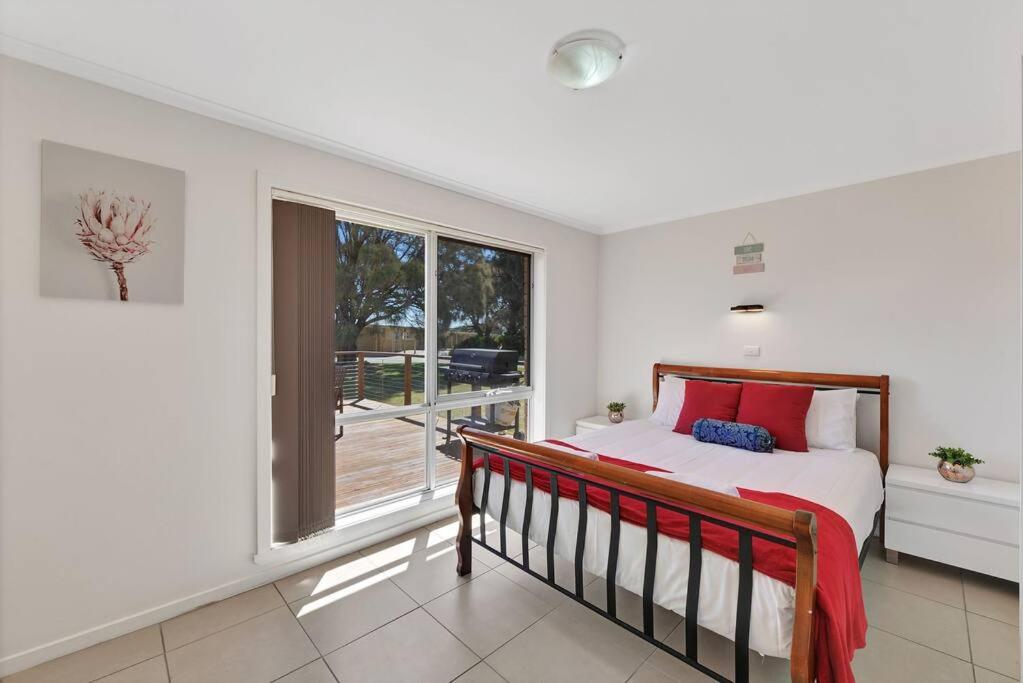 Sea View Villa - White Sands