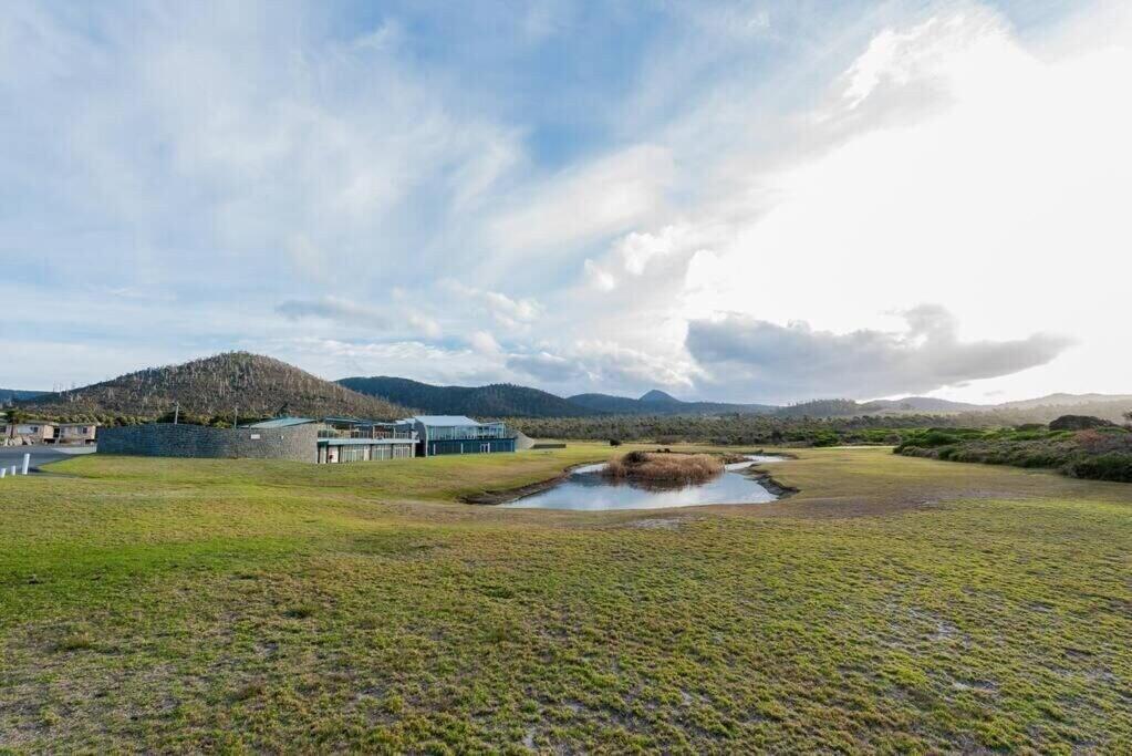 Sea View Villa - White Sands