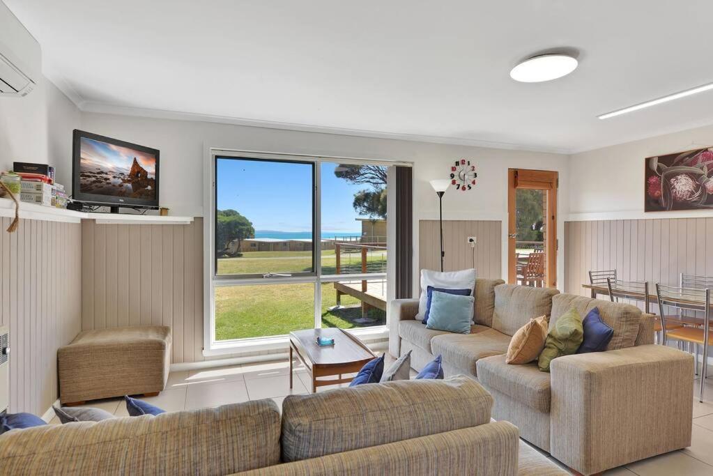 Sea View Villa - White Sands