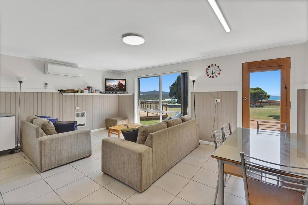 Sea View Villa - White Sands