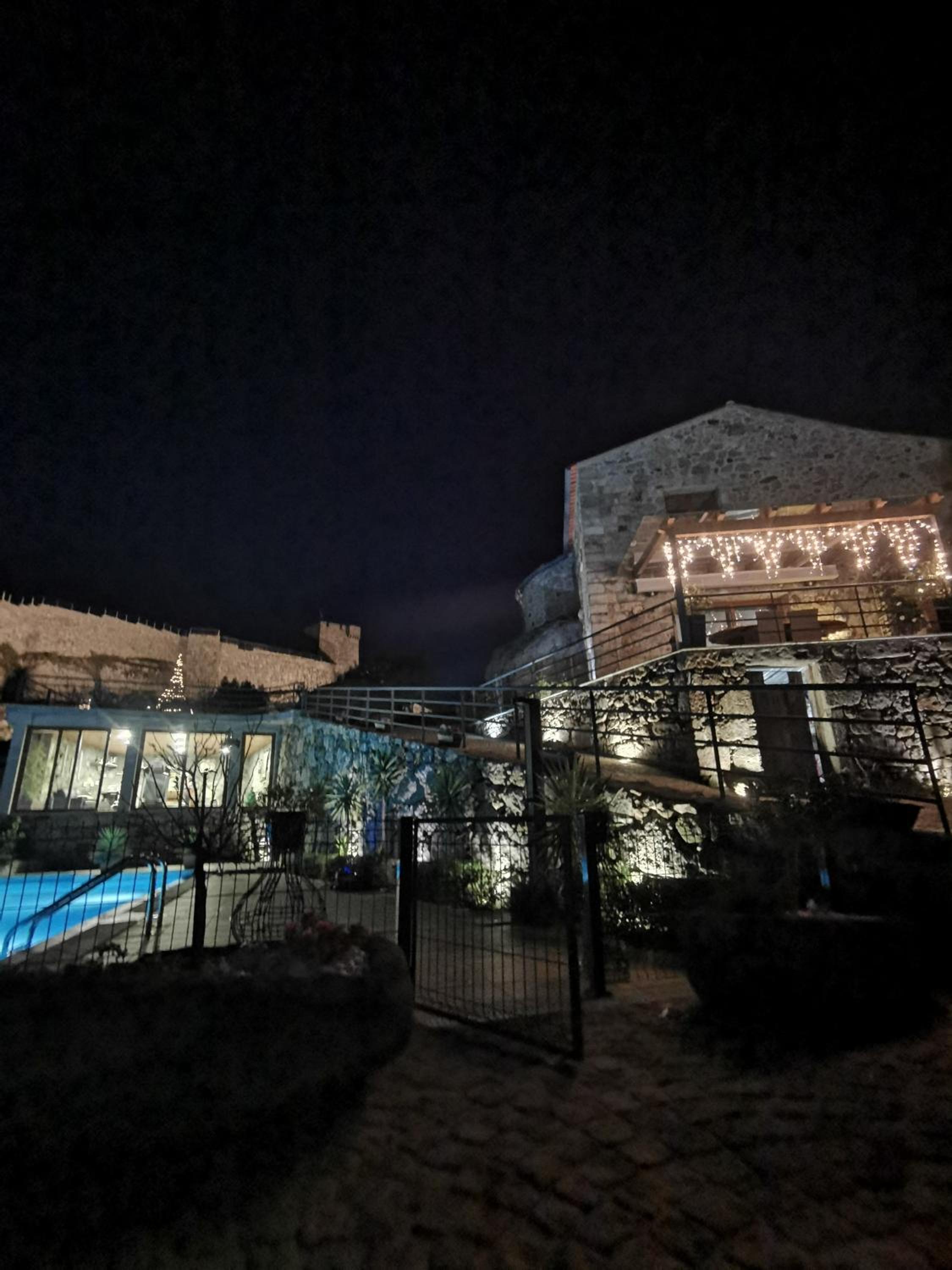 Hotel Casa do Penedo Castle House - Image 1