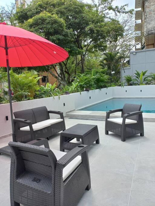 Luxurious Entire House with Private Pooll