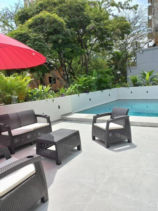 Luxurious Entire House with Private Pooll