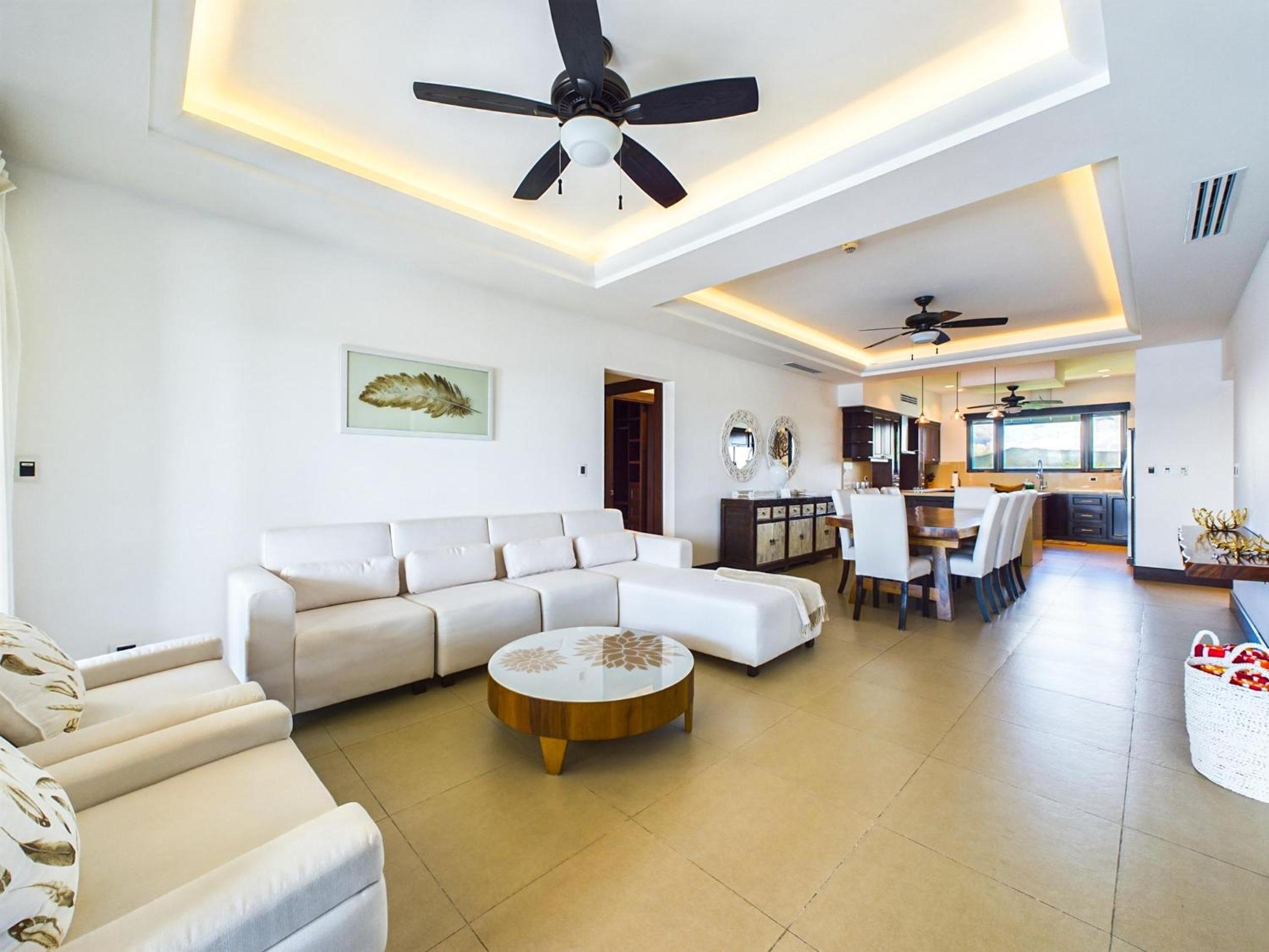 360 Splendor 309-Ocean View Residence-Breakfast Included!