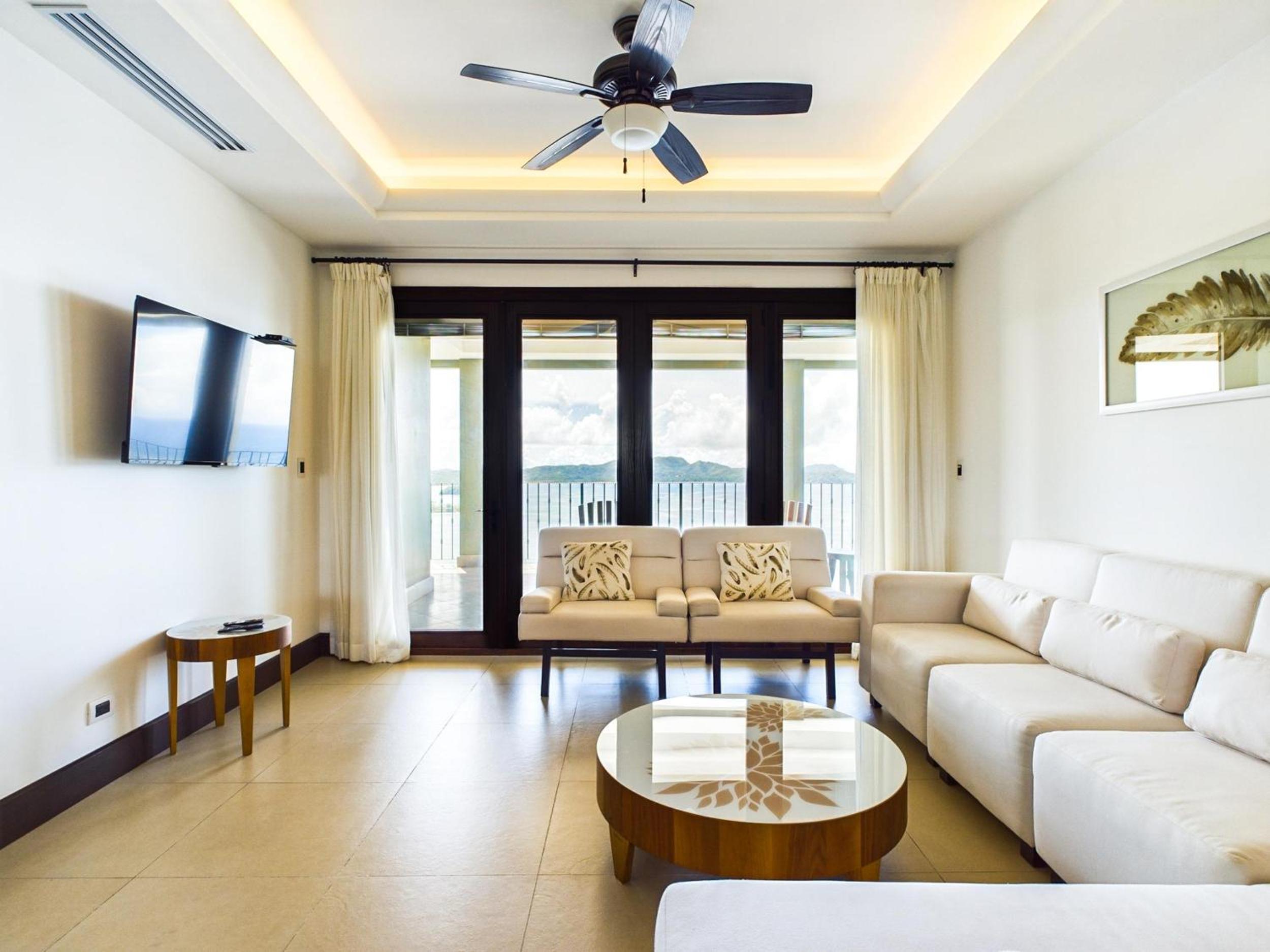 360 Splendor 309-Ocean View Residence-Breakfast Included!