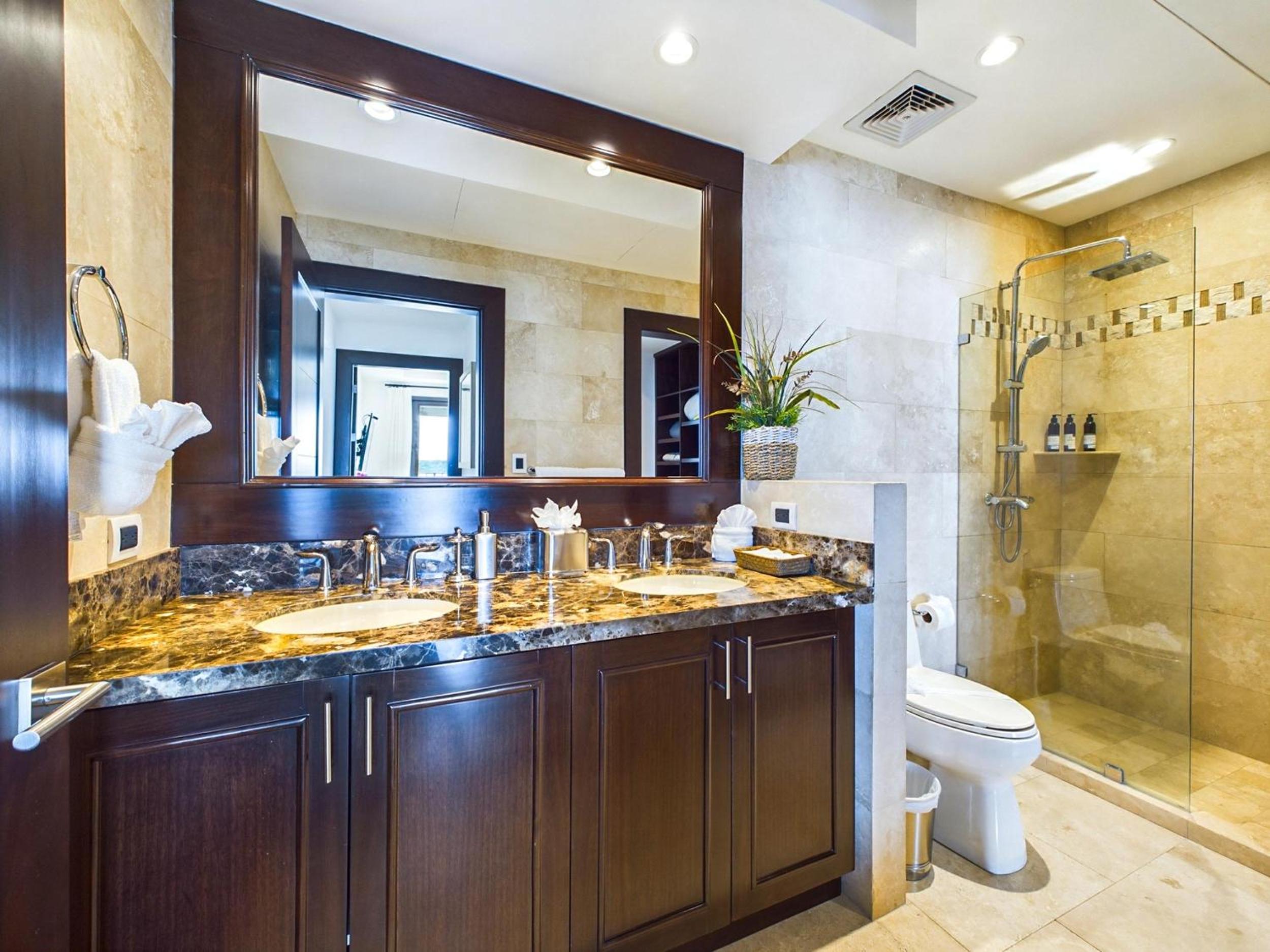 360 Splendor 309-Ocean View Residence-Breakfast Included!
