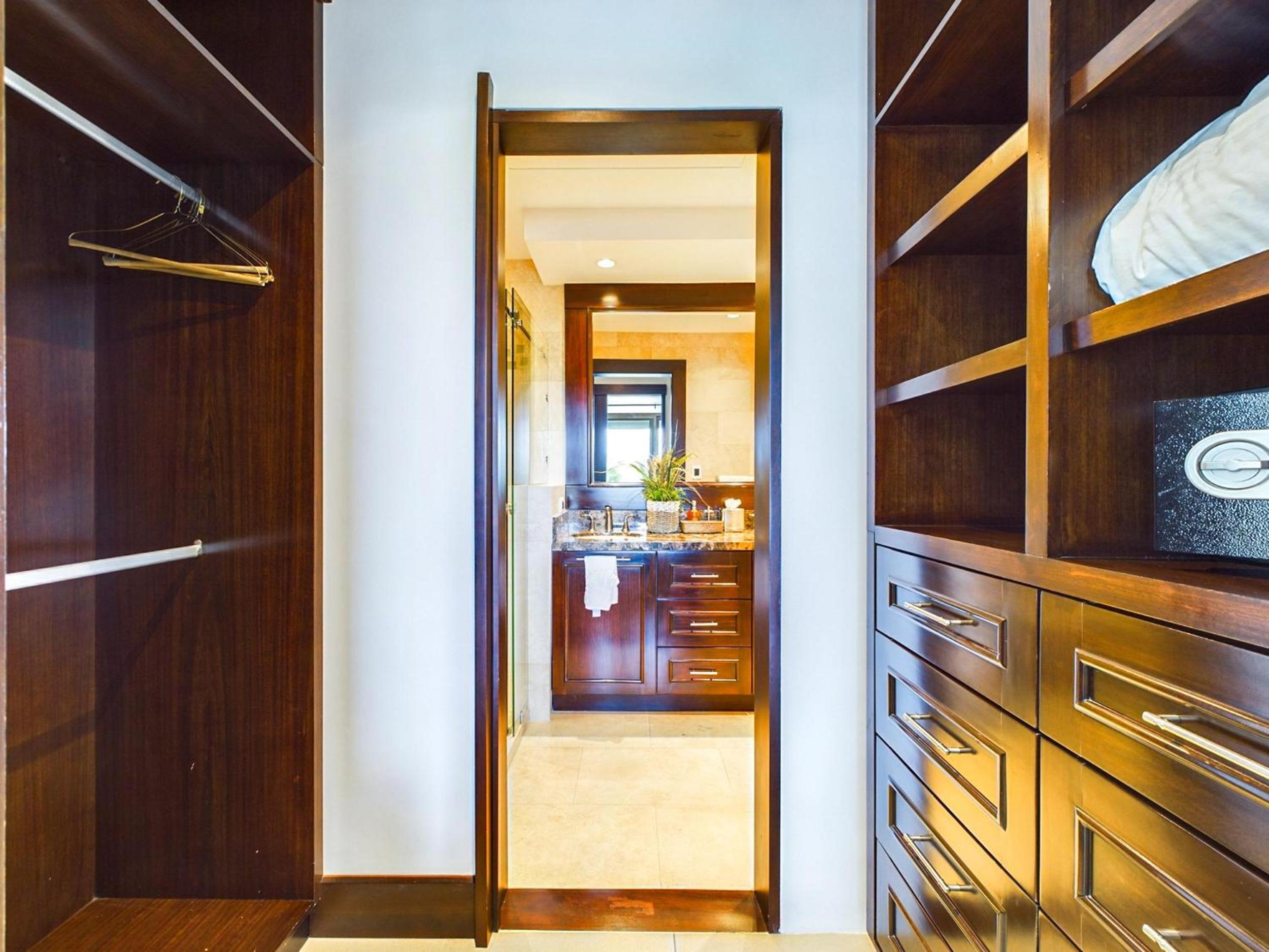 360 Splendor 309-Ocean View Residence-Breakfast Included!