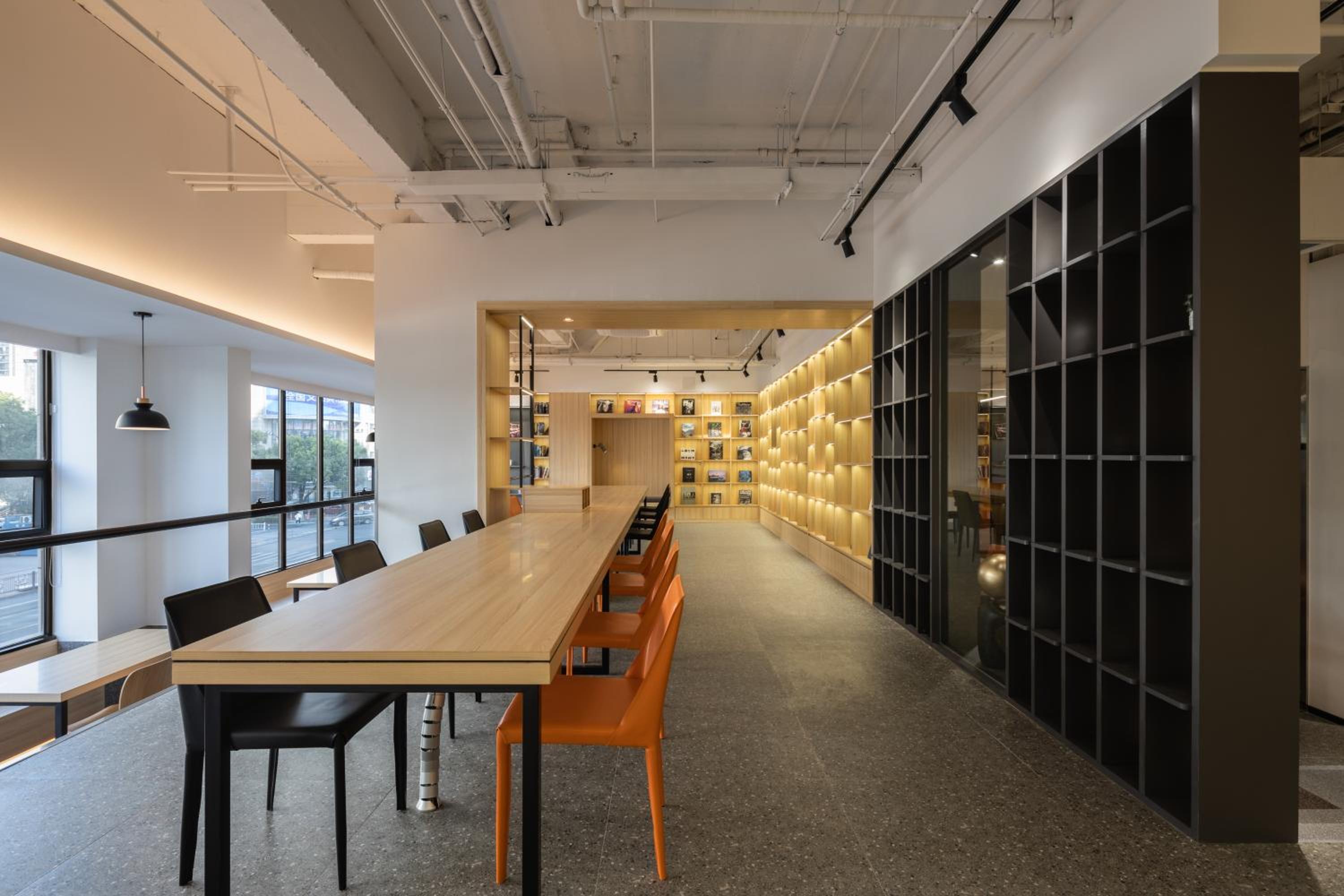 Hangzhou Desti Youth Hostel West Lake-24H Reception& English Service& Cafe& Bar& Luggage Storage& Large Public Area