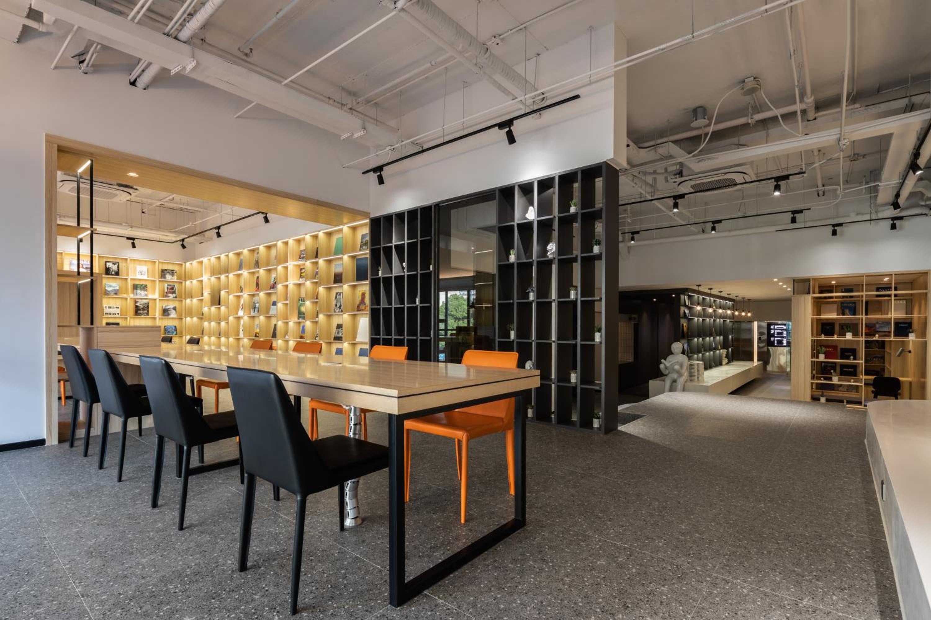 Hangzhou Desti Youth Hostel West Lake-24H Reception& English Service& Cafe& Bar& Luggage Storage& Large Public Area