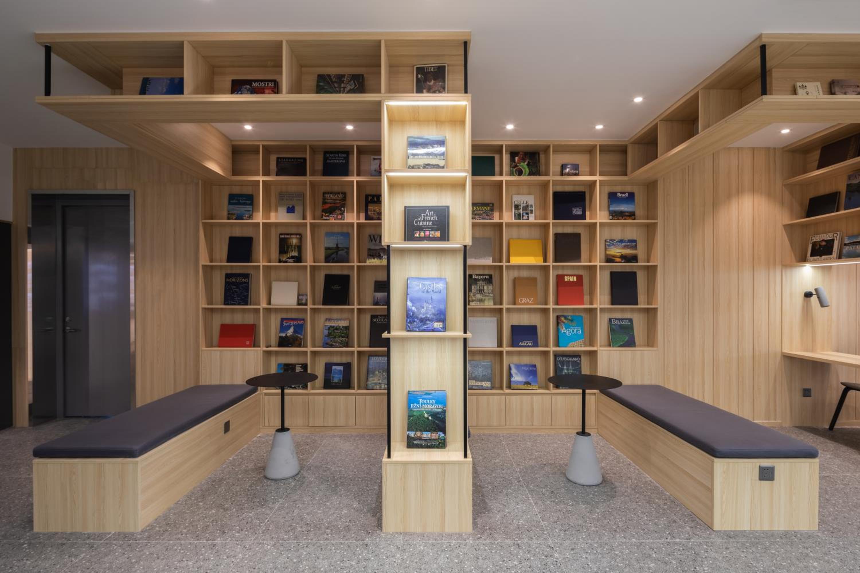 Hangzhou Desti Youth Hostel West Lake-24H Reception& English Service& Cafe& Bar& Luggage Storage& Large Public Area