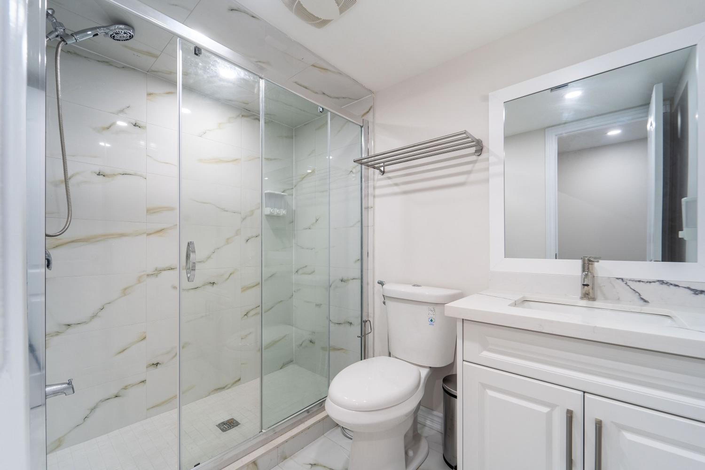 Condo style Basement Apartment