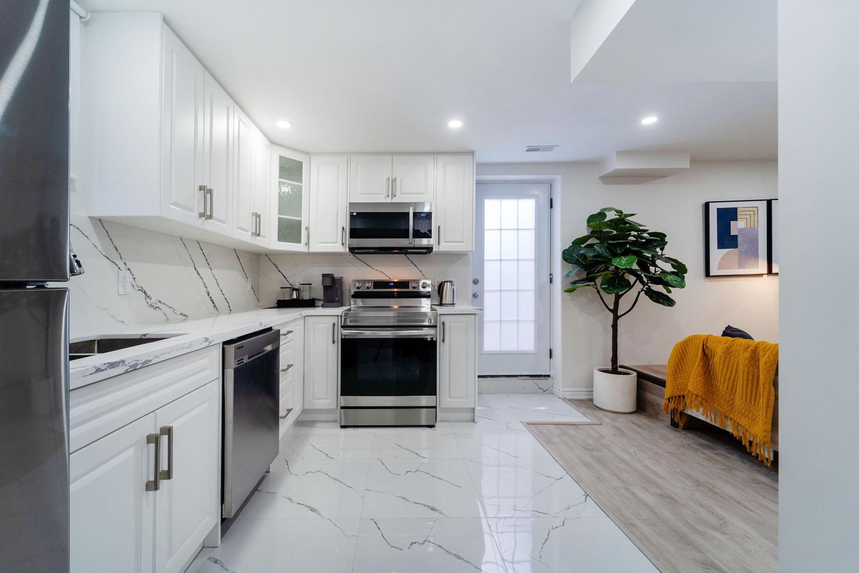 Condo style Basement Apartment