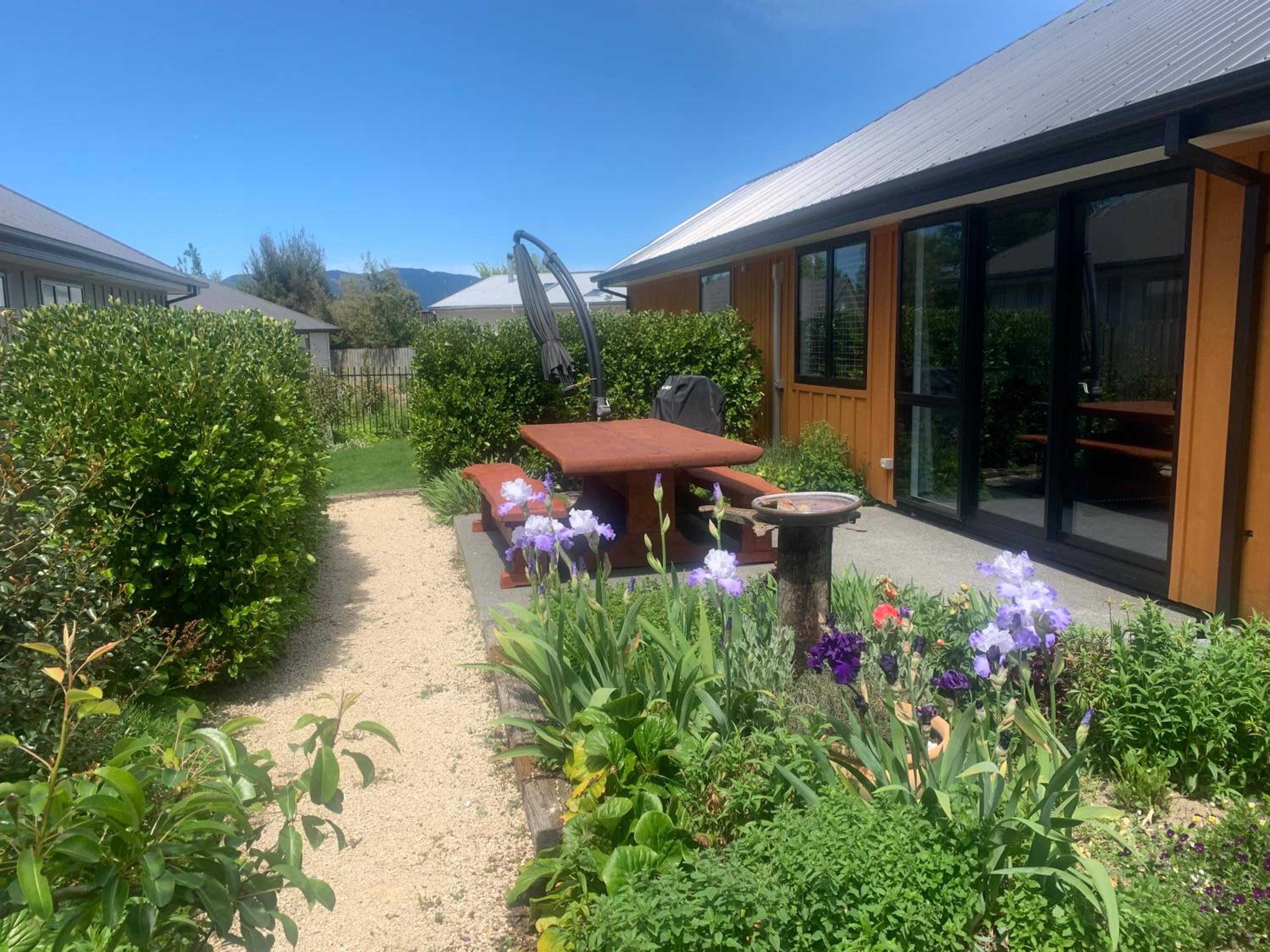 6 Dumblane Way view 5