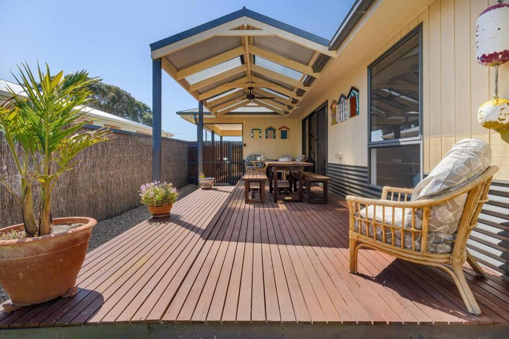Golden Sands Rye - 1 bedroom retreat for 2 guests