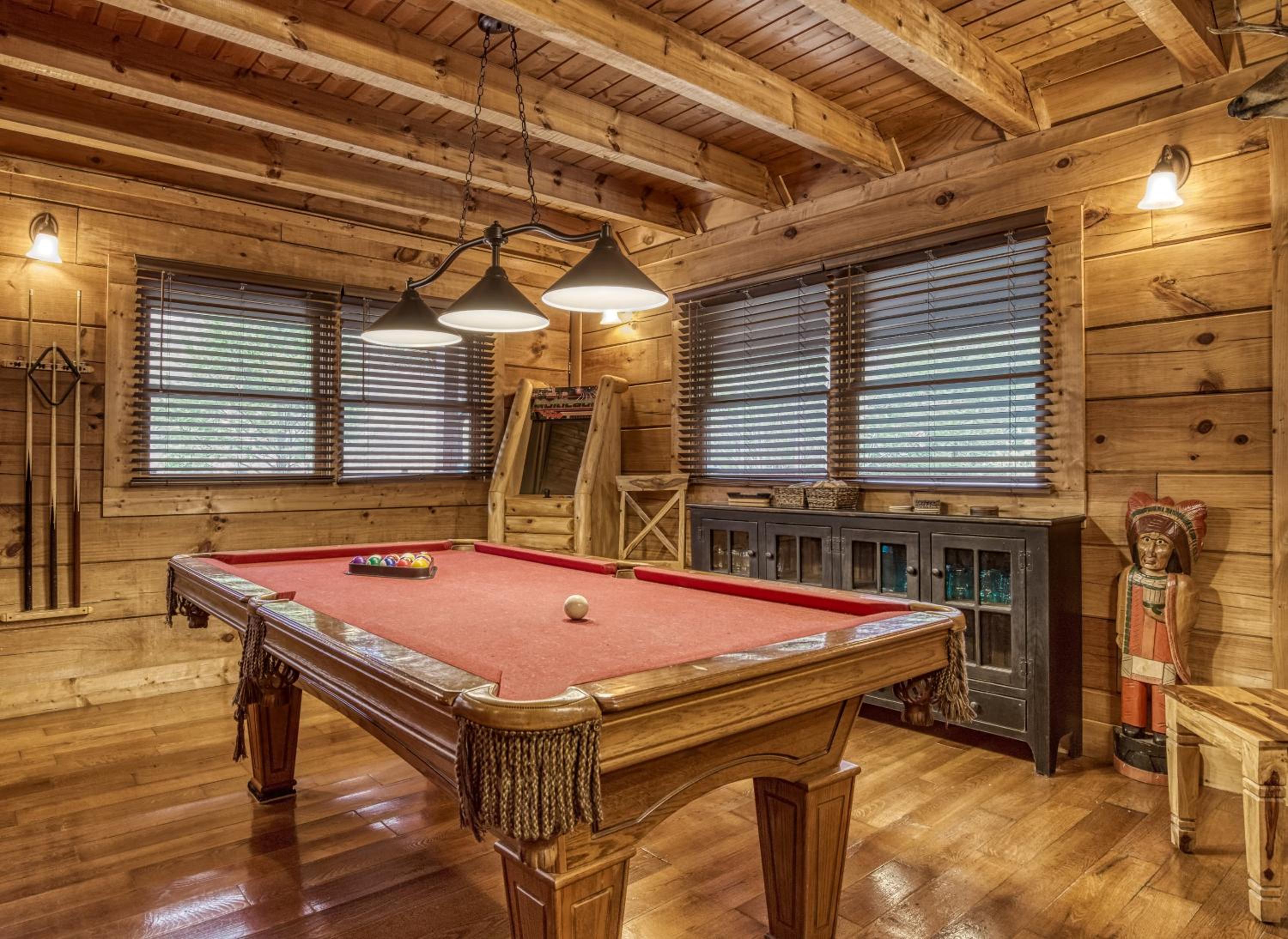 Bridgewood Cabin, Hot Tub, FREE Attraction tickets, WIFI!!!